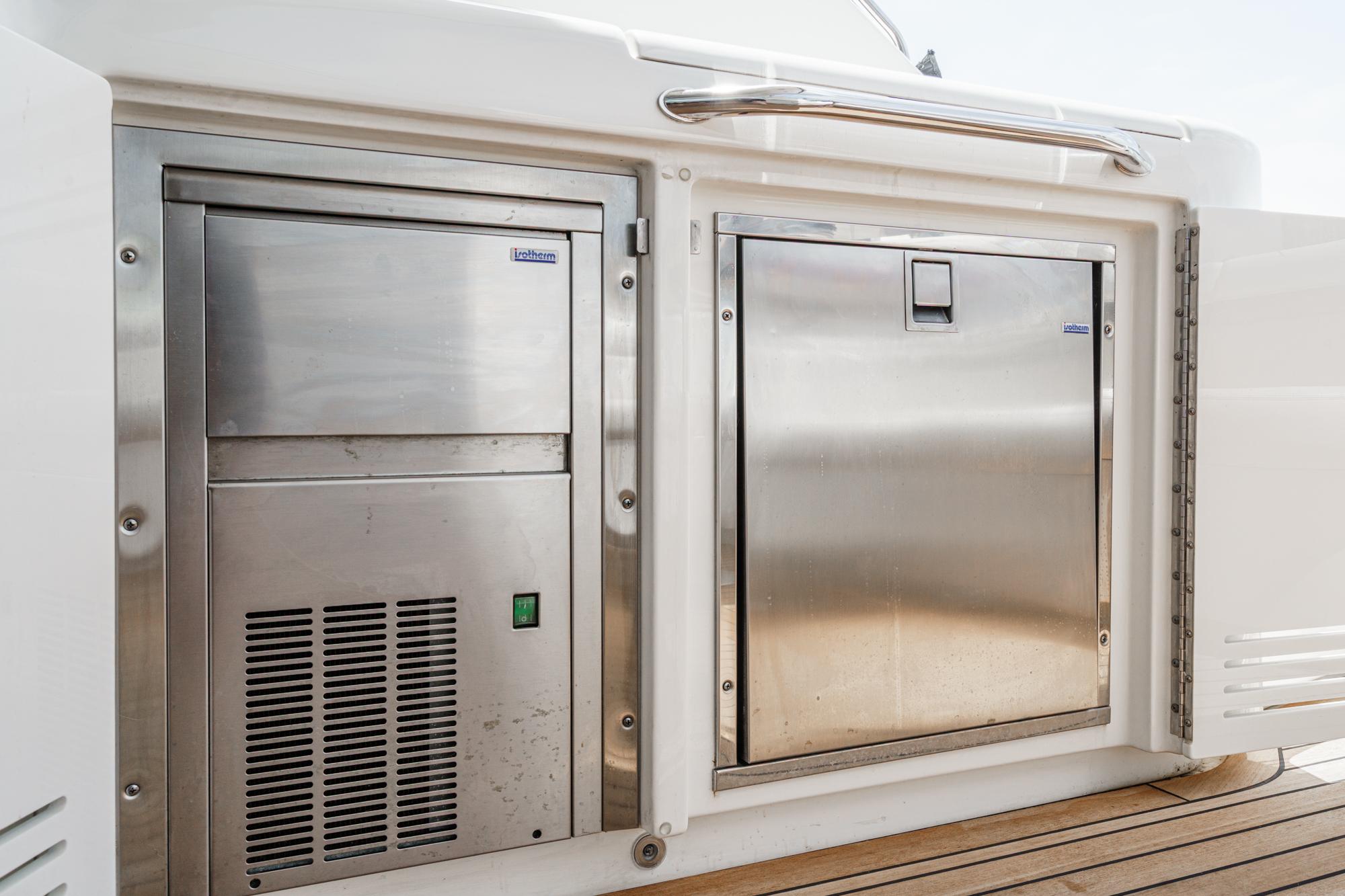 2014 Sea Ray 540 Sundancer #TBMC1870LLC inventory image at Sun Country Yachts, San Diego Marriott Marquis 2014 Sea Ray 540 Sundancer #TBMC1870LLC inventory image at Sun Country Yachts, San Diego Marriott Marquis