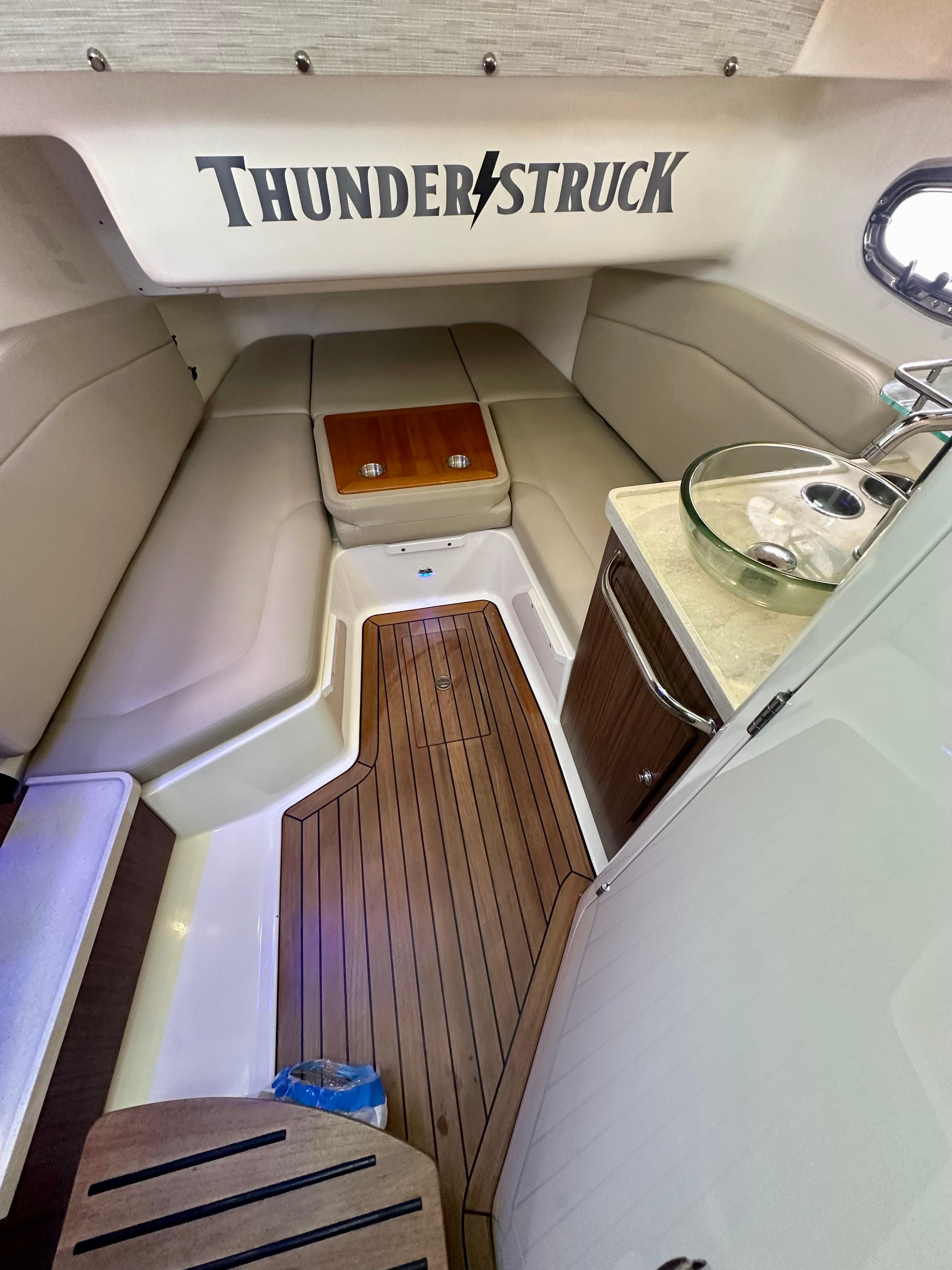 2019-boston-whaler-380-outrage-power-9843155-983719199-0-230620251658-40