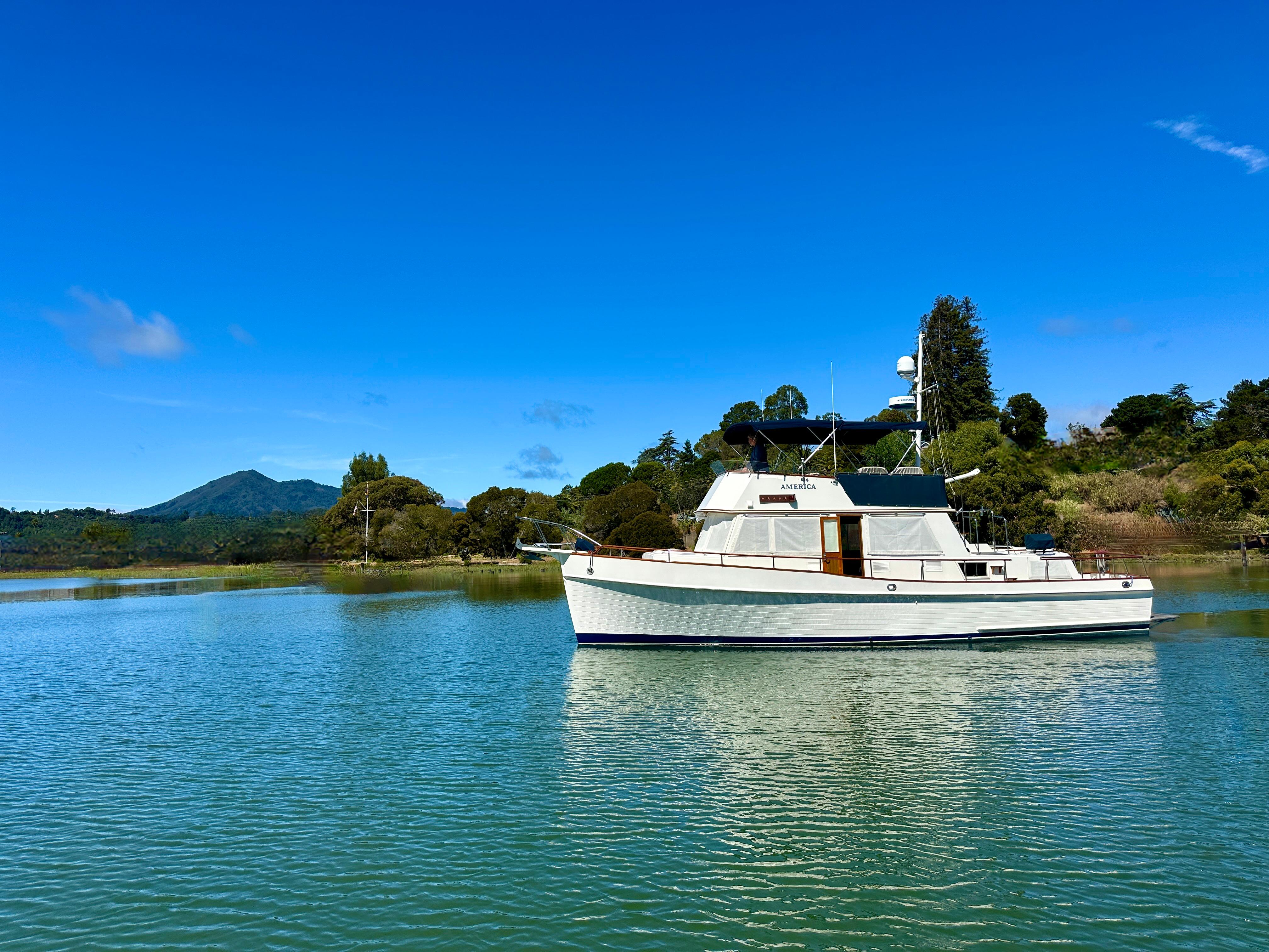 1989 Grand Banks 42 Classic