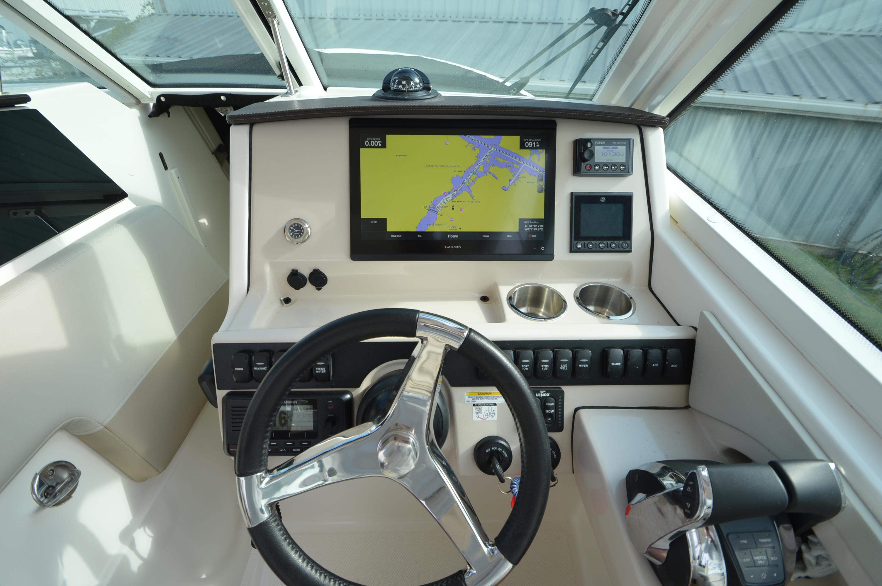 2022-boston-whaler-280-vantage-power-9743159-976016499-0-010420250715-14
