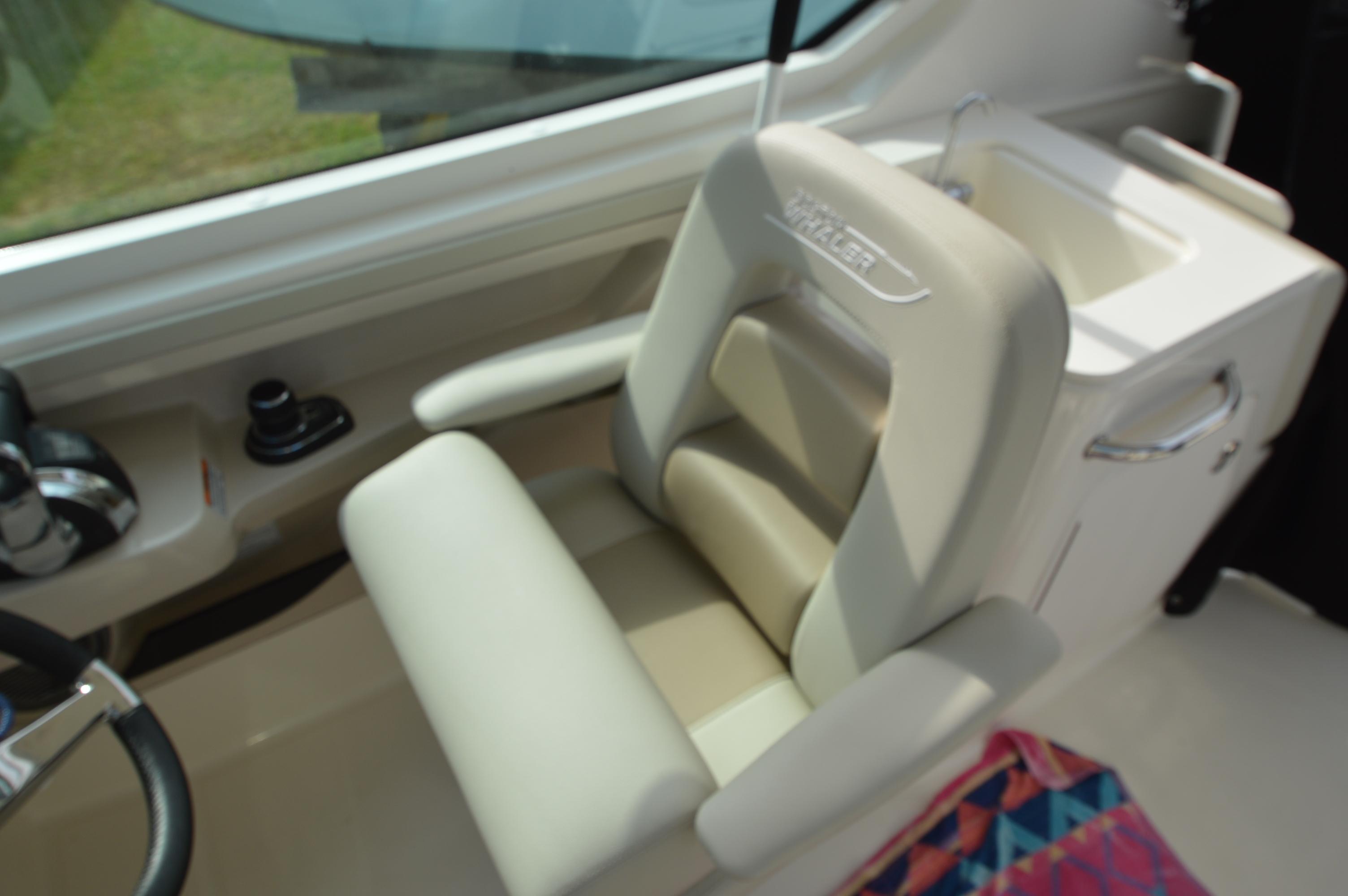 2022-boston-whaler-280-vantage-power-9743159-976016501-0-010420250715-16