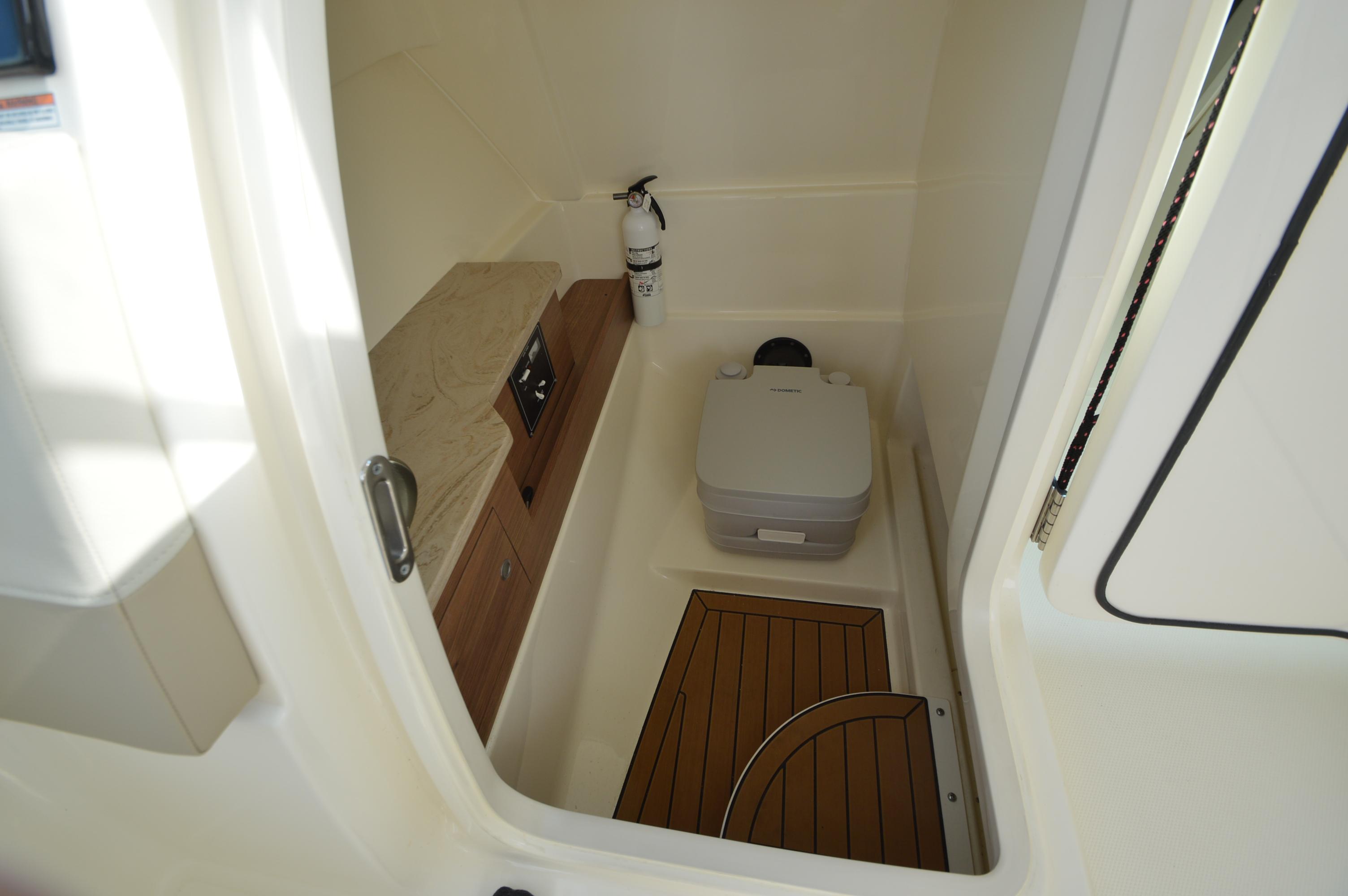 2022-boston-whaler-280-vantage-power-9743159-976016506-0-010420250715-21