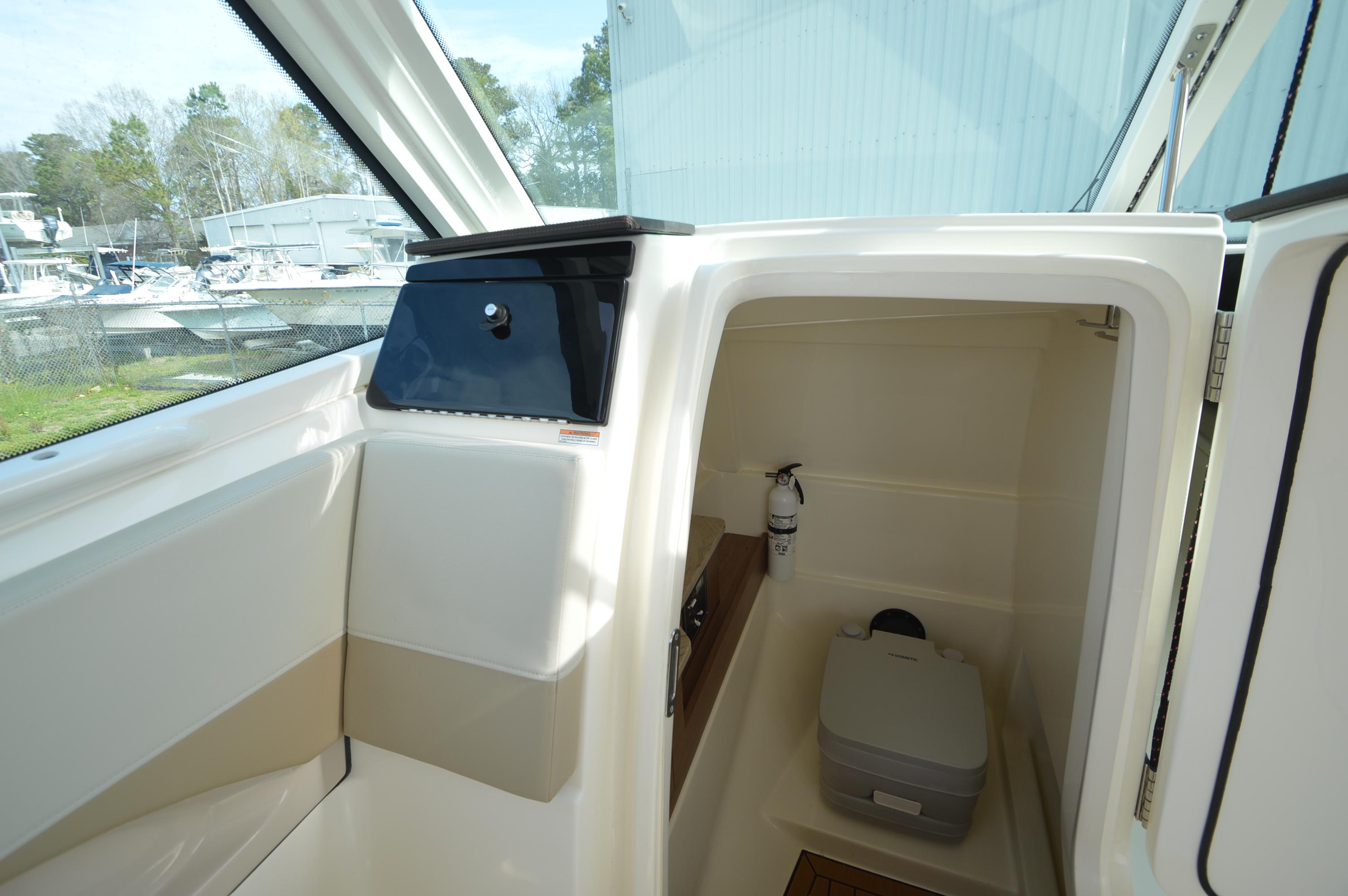 2022-boston-whaler-280-vantage-power-9743159-976016507-0-010420250716-22