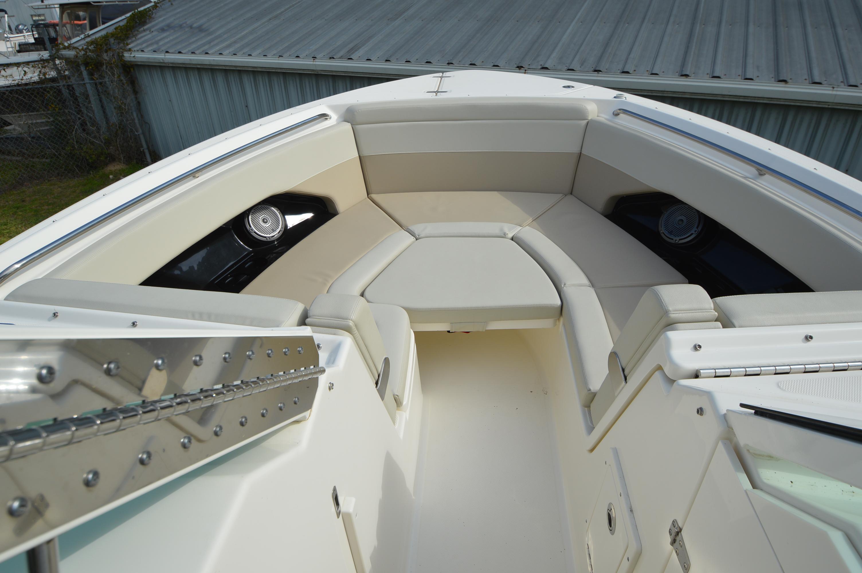 2022-boston-whaler-280-vantage-power-9743159-976016508-0-010420250716-23