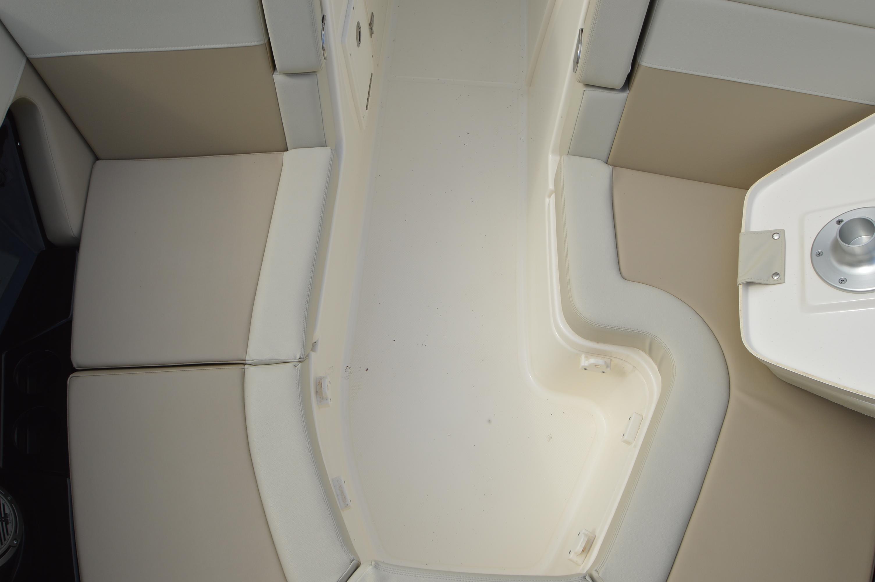 2022-boston-whaler-280-vantage-power-9743159-976016516-0-010420250716-31