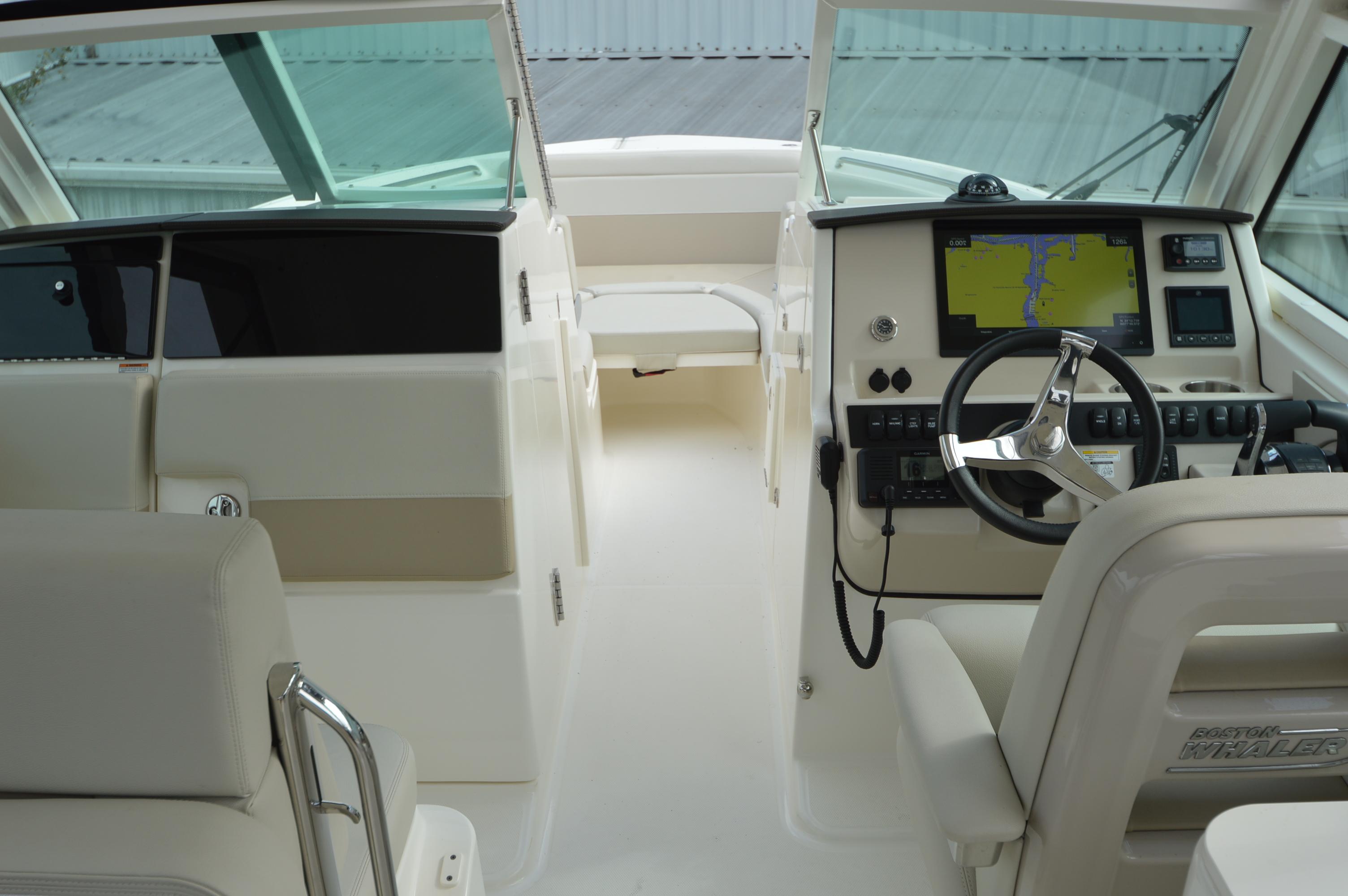 2022-boston-whaler-280-vantage-power-9743159-976016519-0-010420250716-34