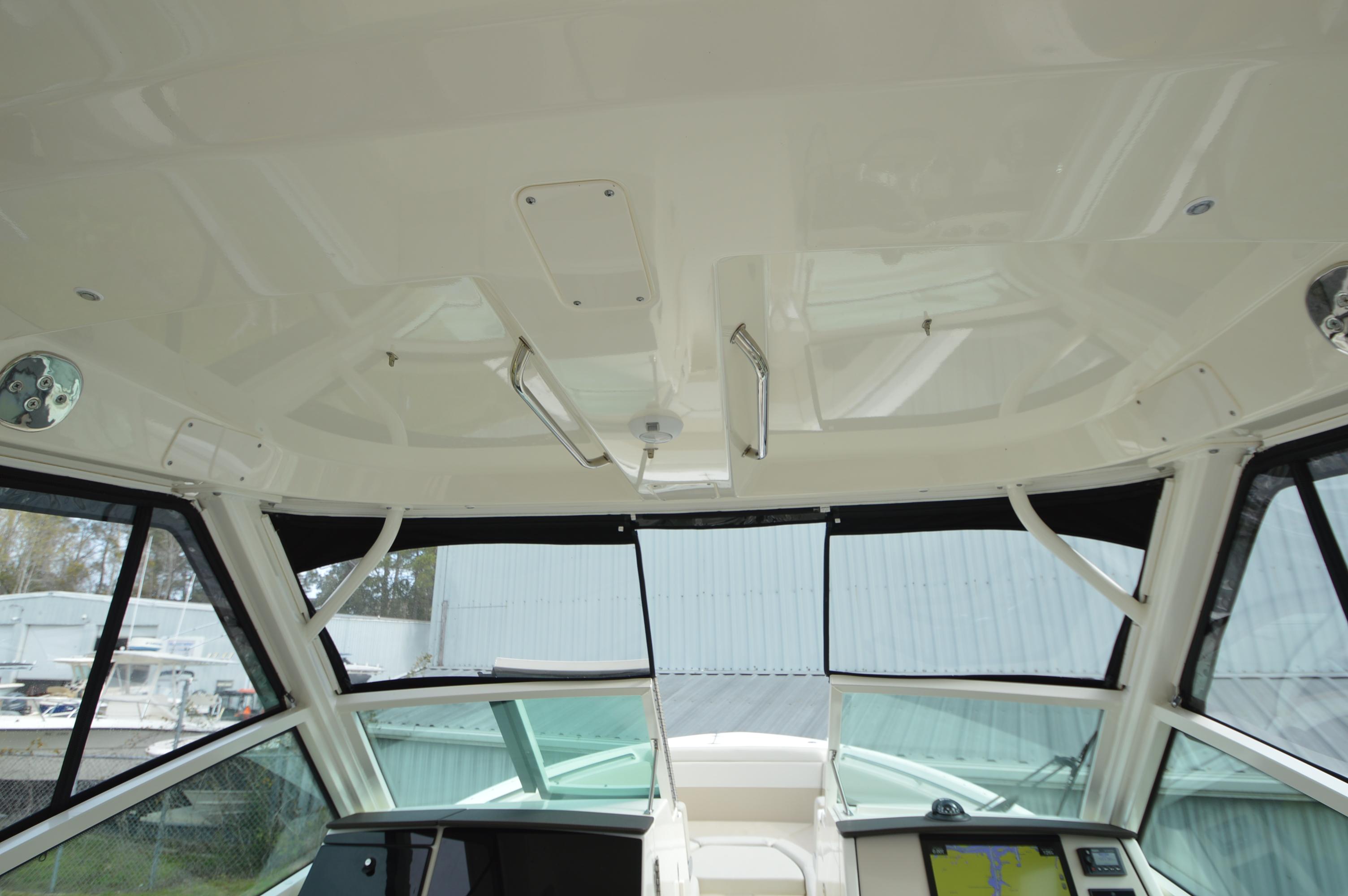 2022-boston-whaler-280-vantage-power-9743159-976016520-0-010420250716-35