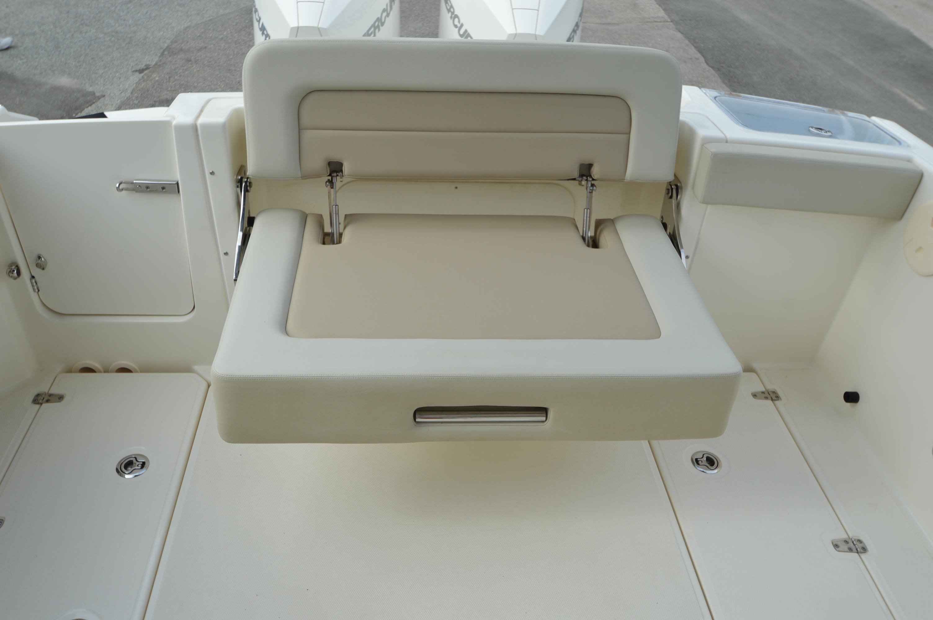 2022-boston-whaler-280-vantage-power-9743159-976016523-0-010420250716-38