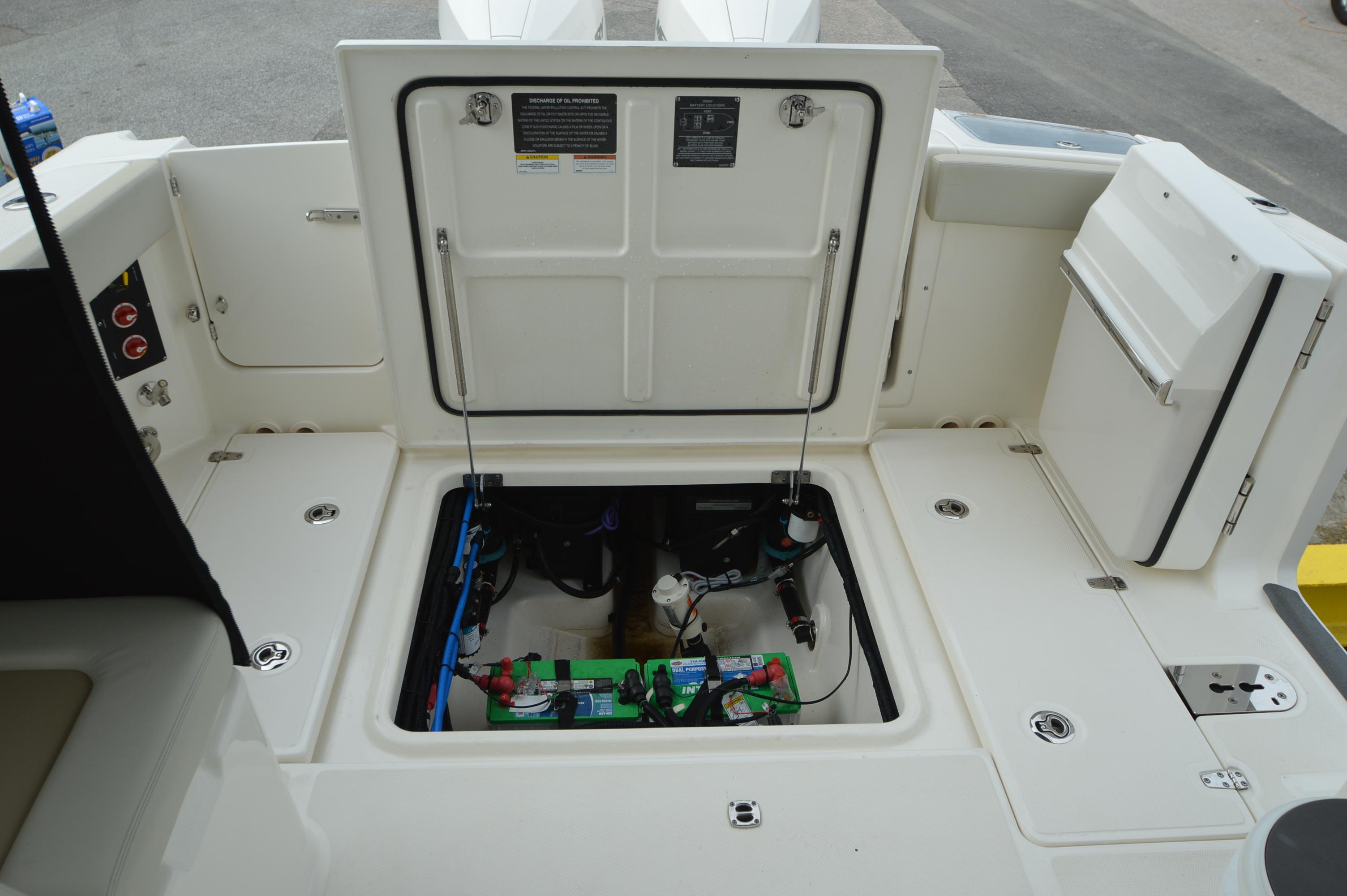 2022-boston-whaler-280-vantage-power-9743159-976016527-0-010420250716-42