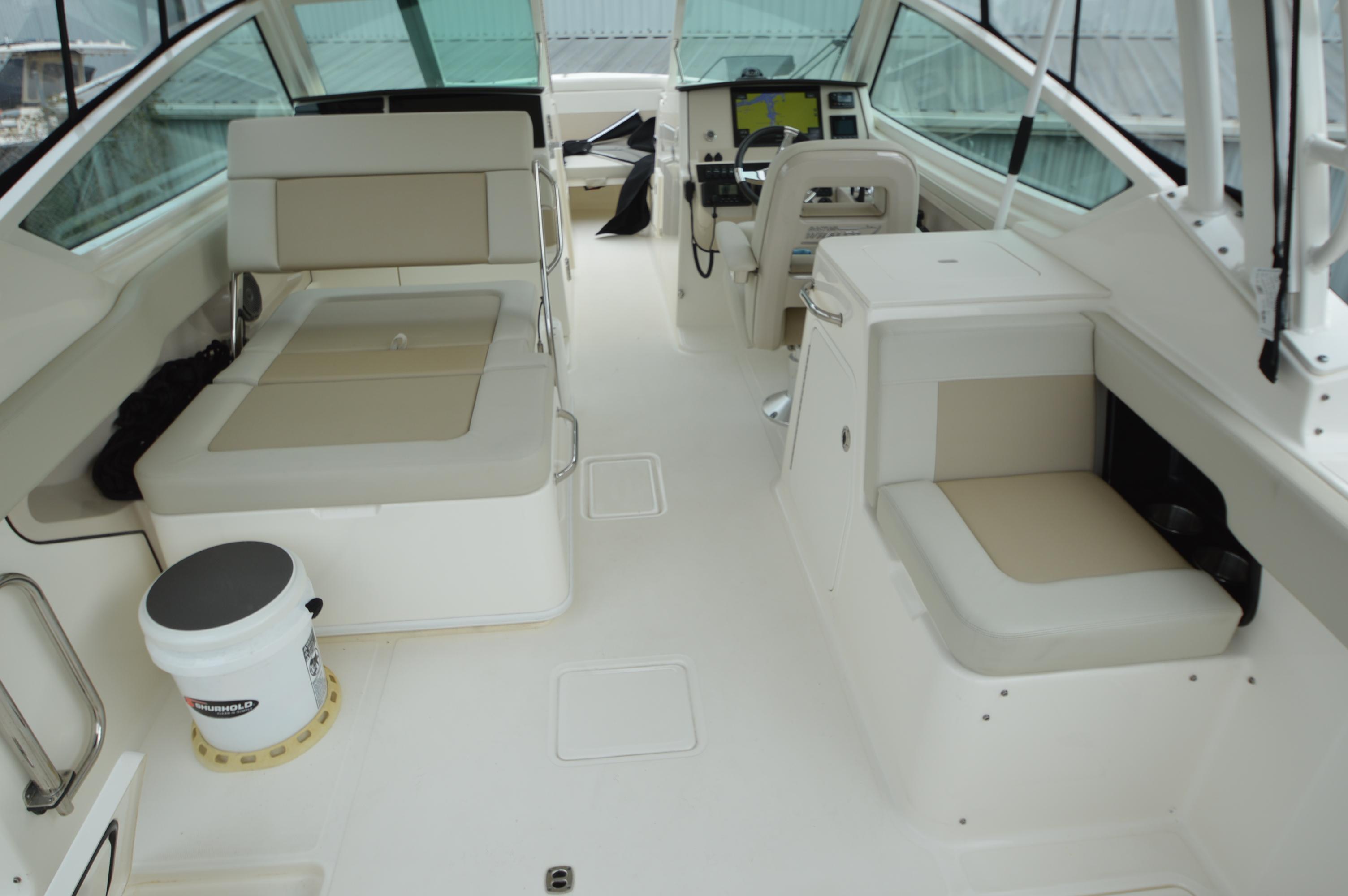2022-boston-whaler-280-vantage-power-9743159-976016533-0-010420250717-48