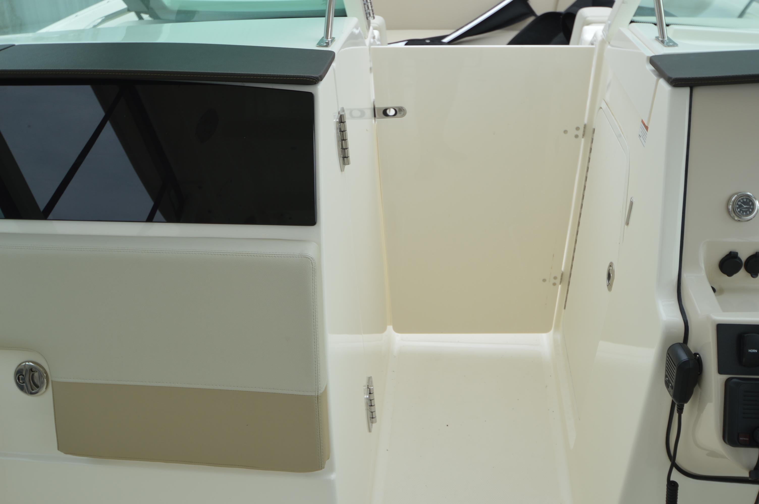 2022-boston-whaler-280-vantage-power-9743159-976016543-0-010420250717-58