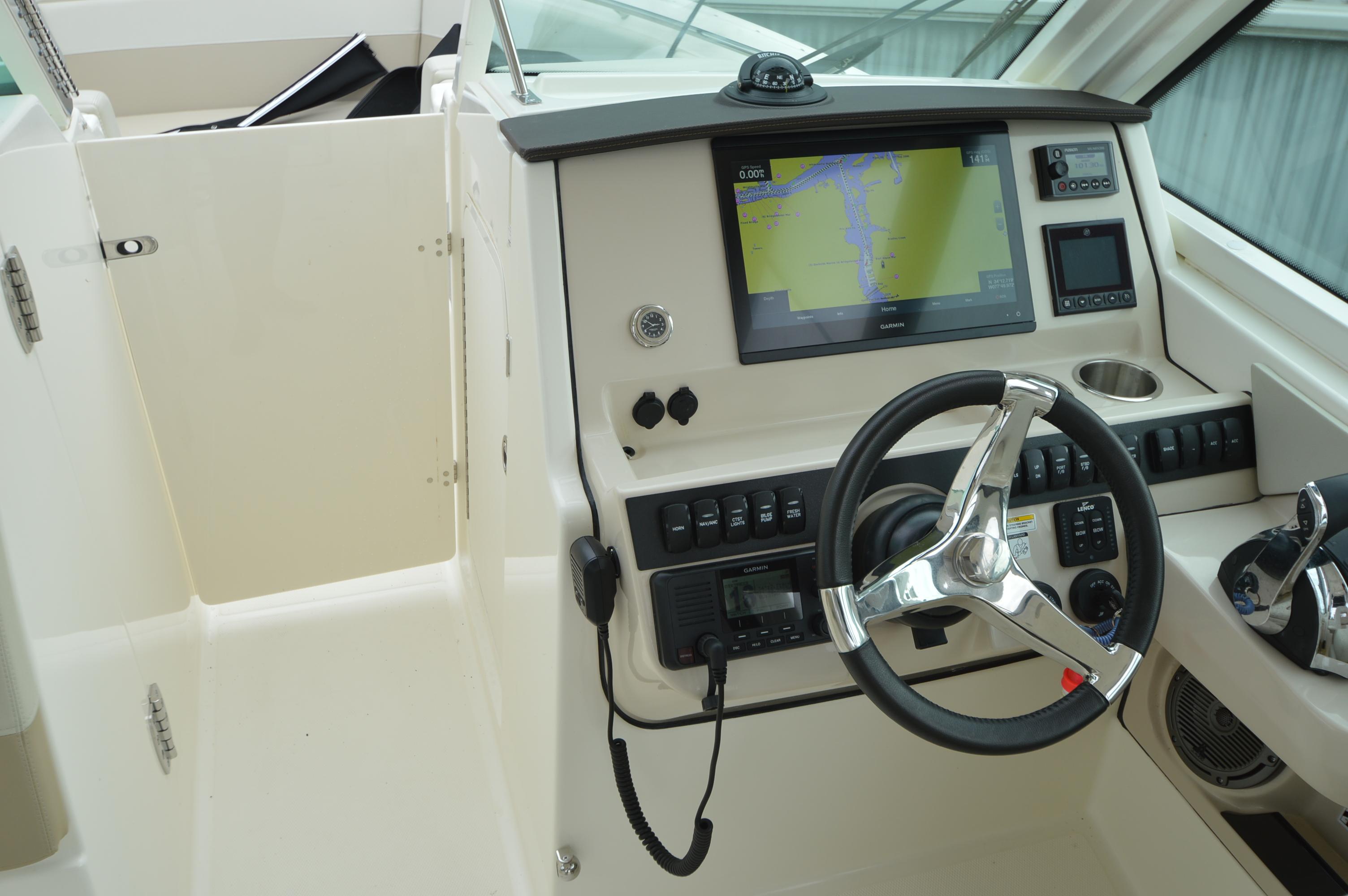 2022-boston-whaler-280-vantage-power-9743159-976016544-0-010420250717-59