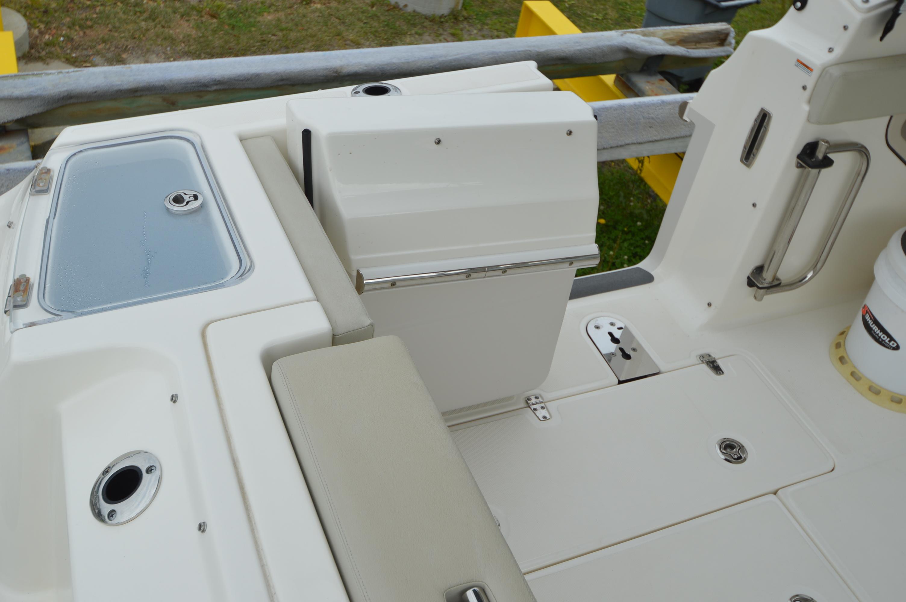 2022-boston-whaler-280-vantage-power-9743159-976016550-0-010420250717-65