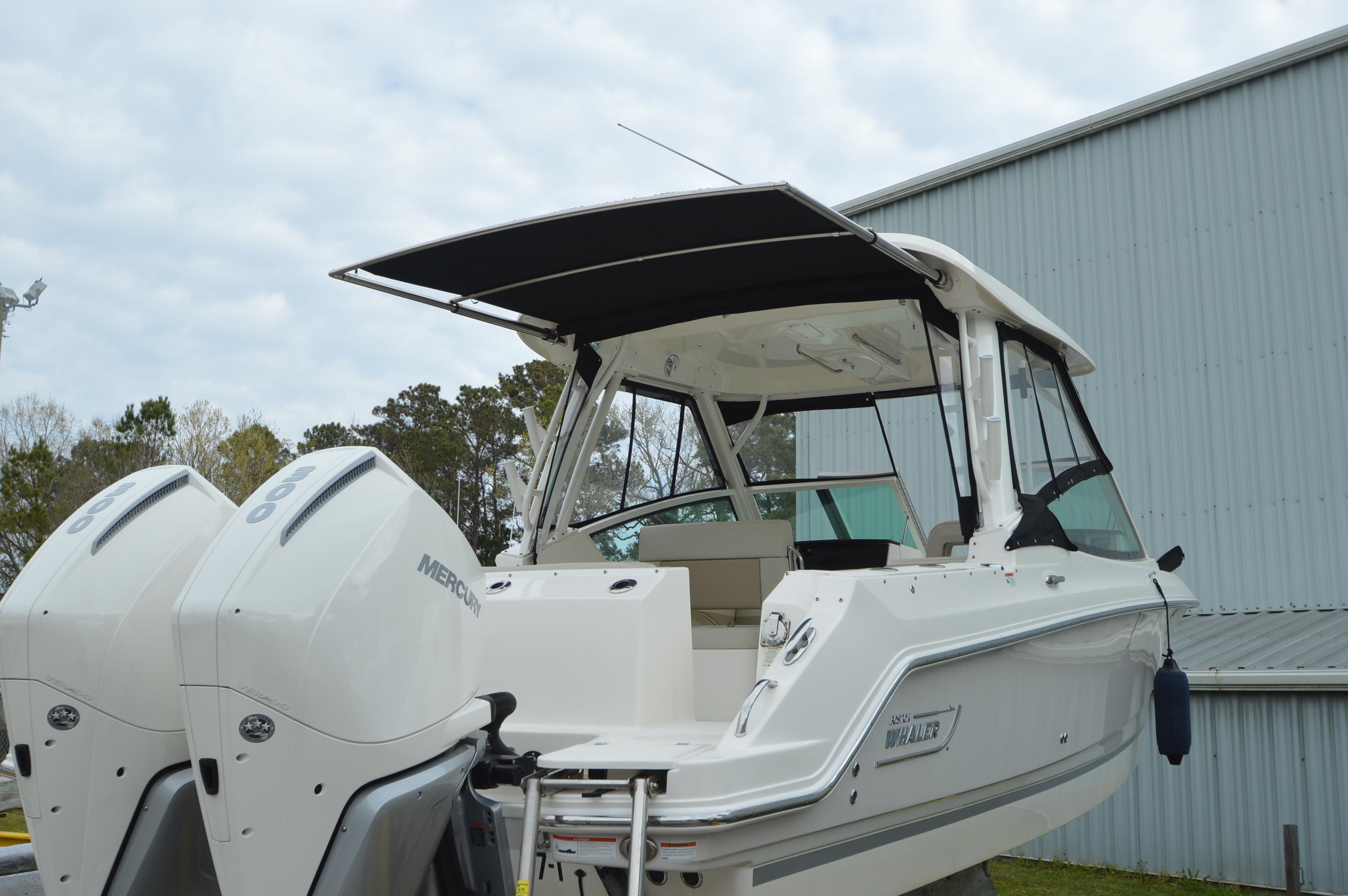 2022-boston-whaler-280-vantage-power-9743159-976016553-0-010420250717-68