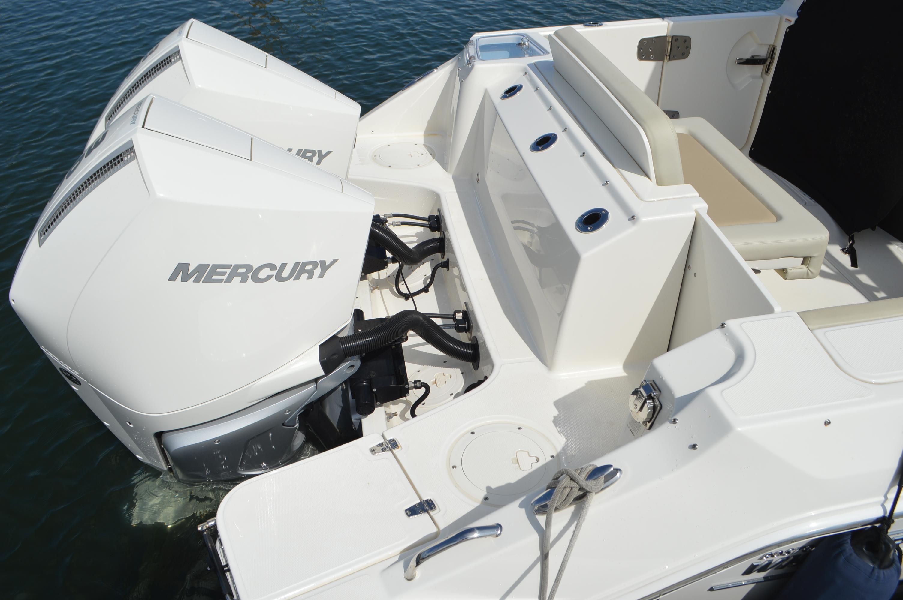 2022-boston-whaler-280-vantage-power-9743159-976654024-0-110420251155-90