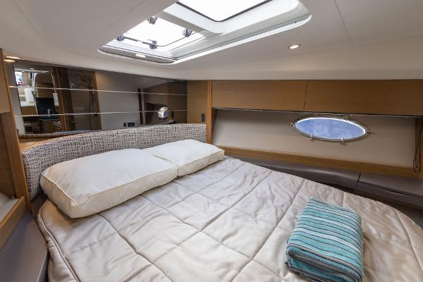 Princess Motor Yacht Sales - Used Princess V39