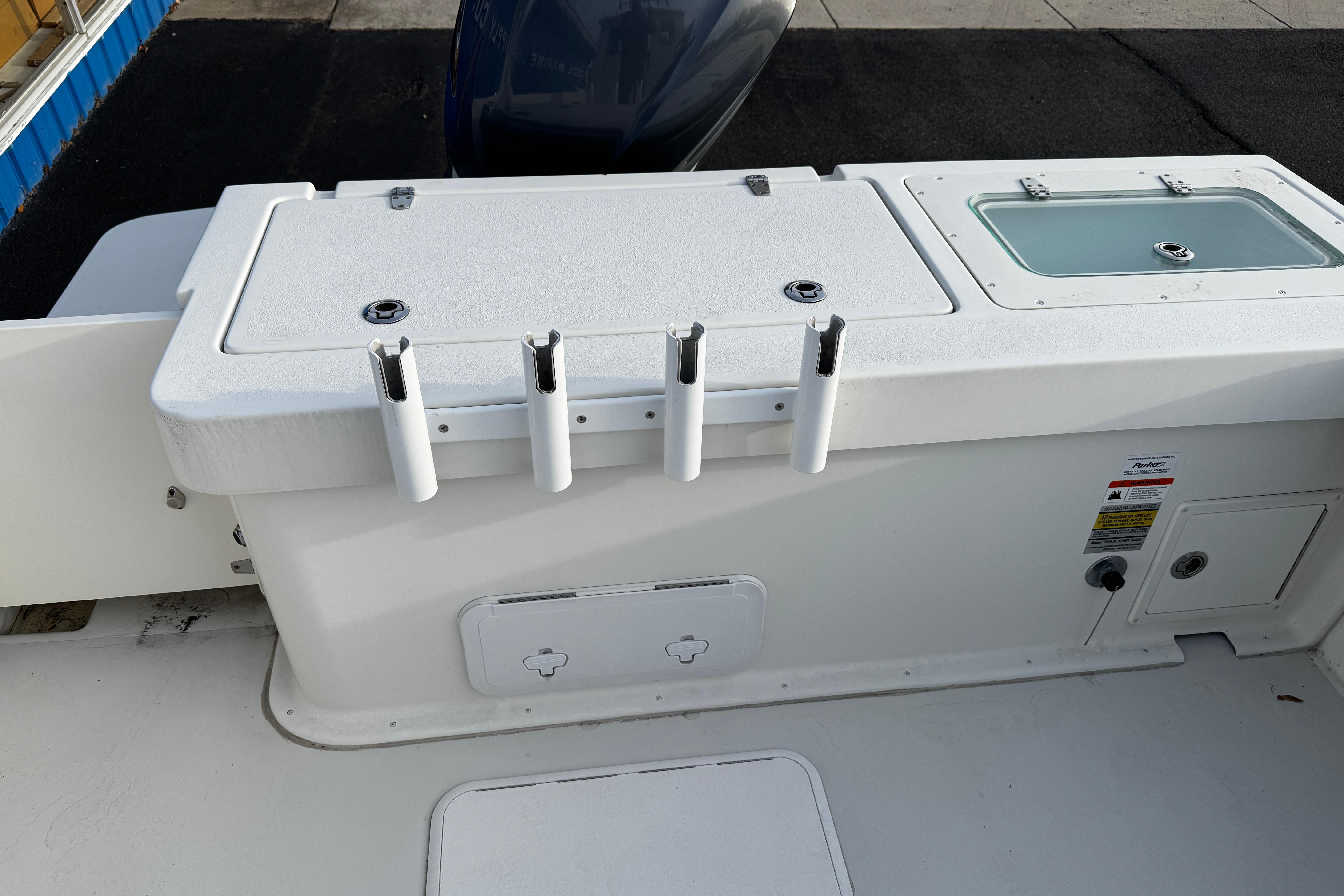 2018-parker-2520-xld-sport-cabin-power-10013106-20251113125903675-2