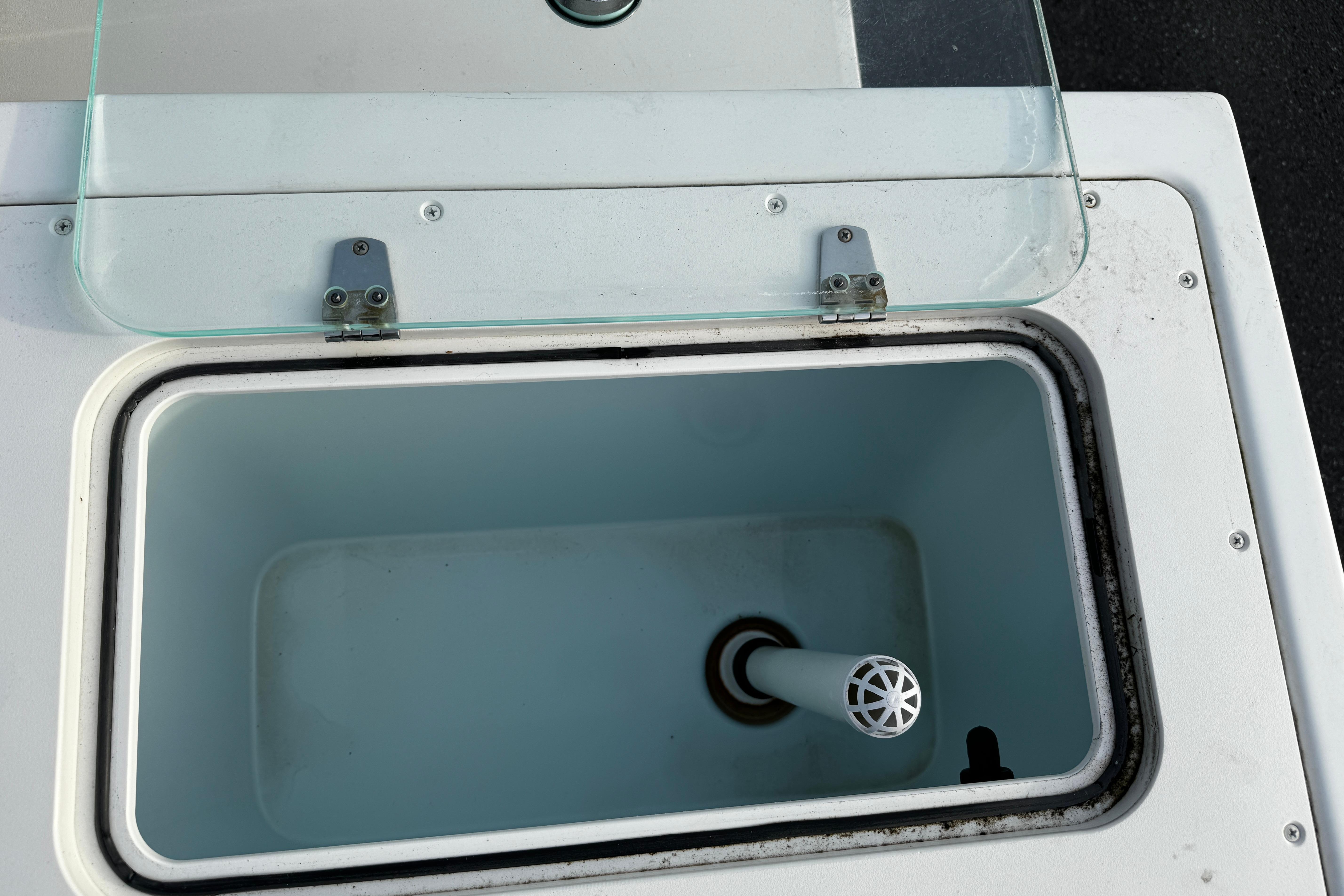 2018-parker-2520-xld-sport-cabin-power-10013106-20251113125909246-1