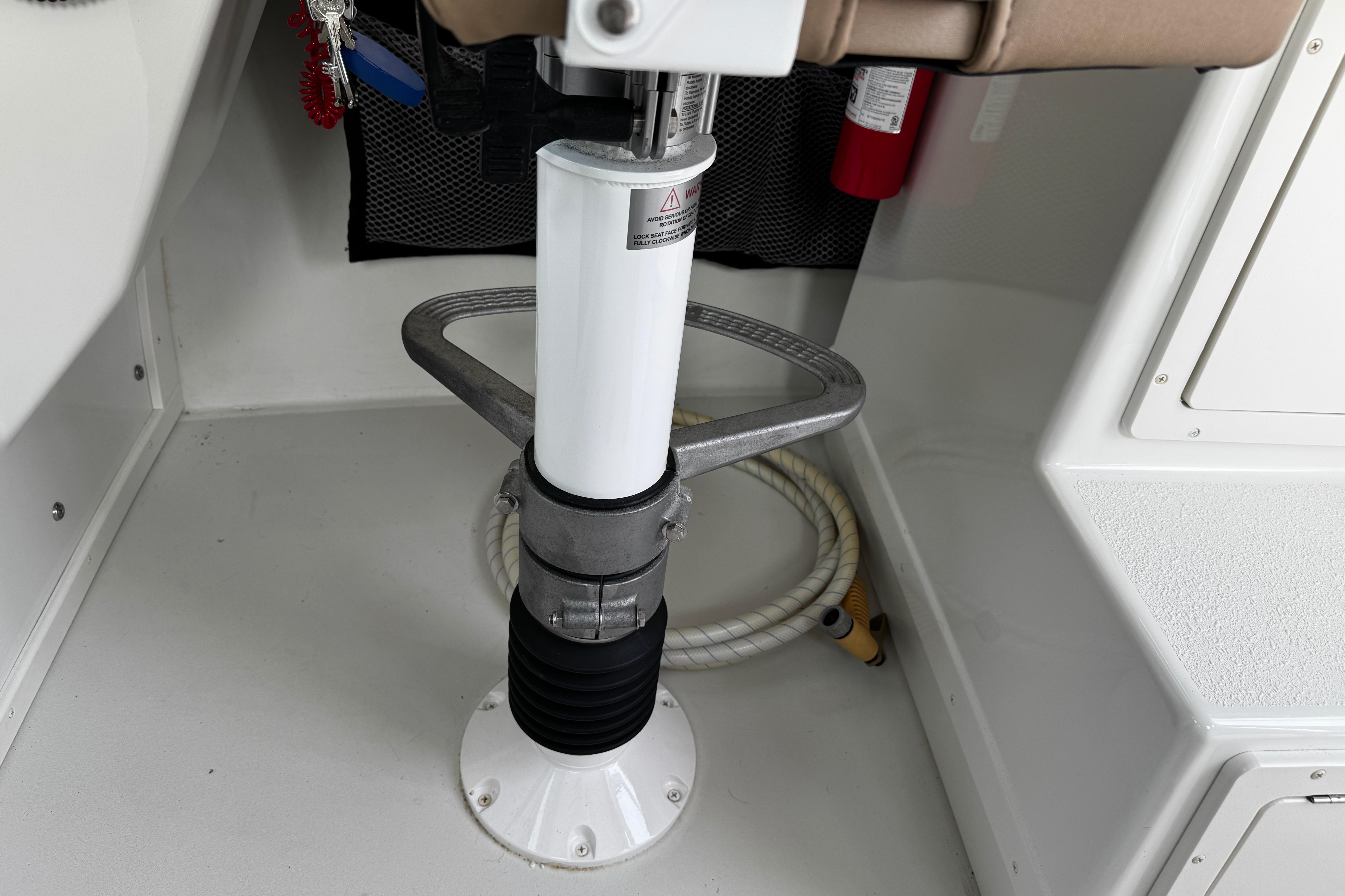 2018-parker-2520-xld-sport-cabin-power-10013106-20251113125938106-3