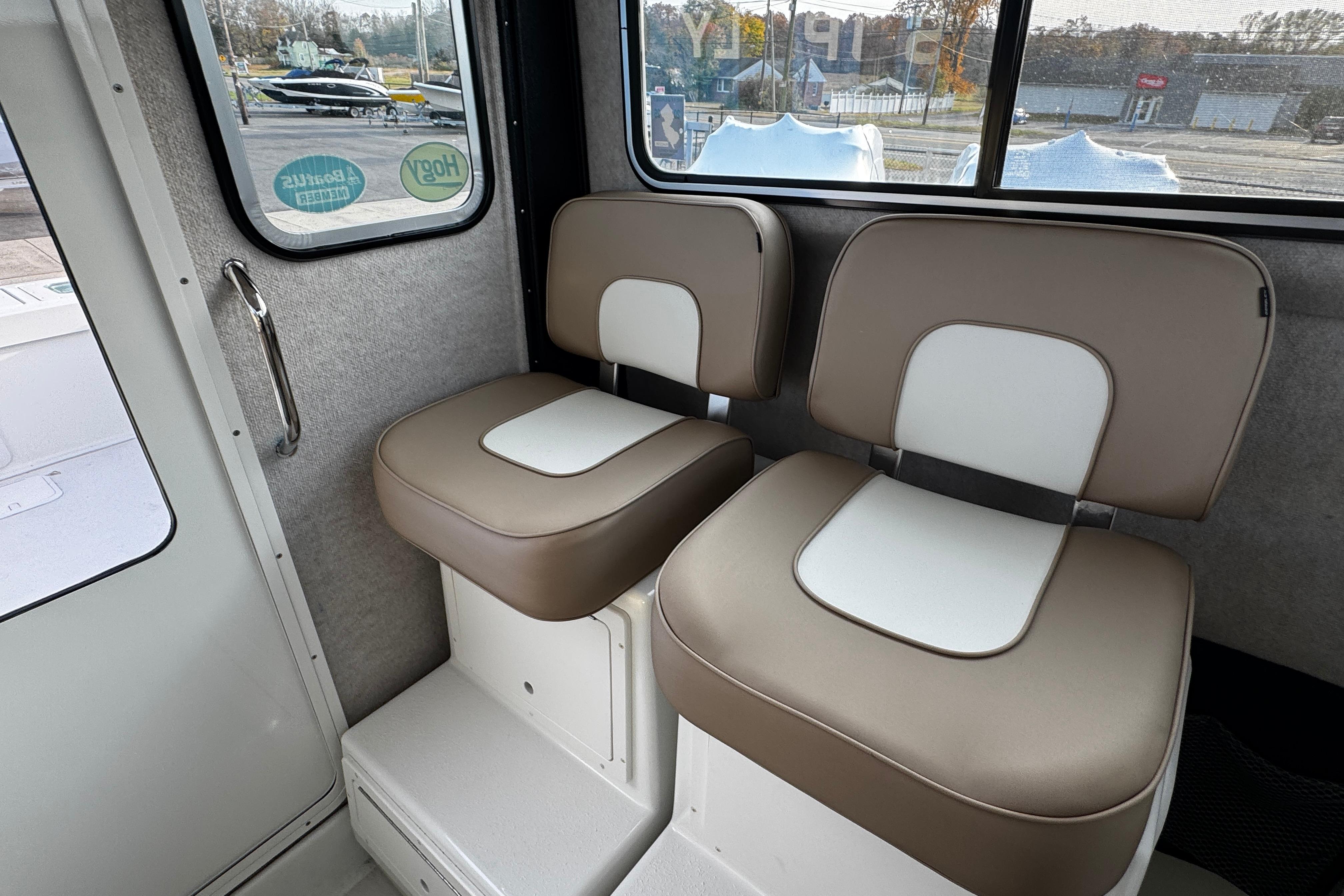 2018-parker-2520-xld-sport-cabin-power-10013106-20251113130008133-3