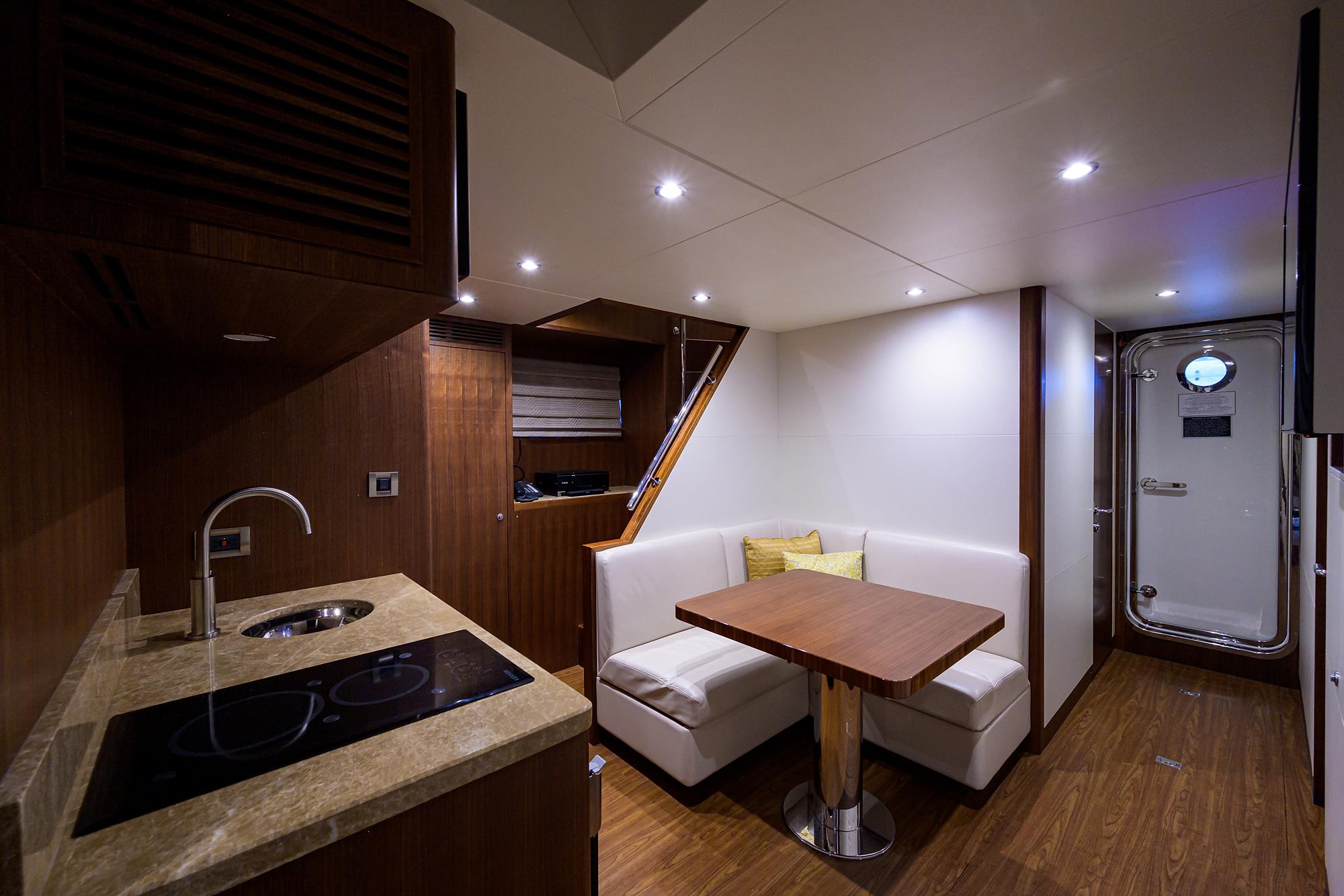 Ocean Alexander 100 Zephyr-Crew Quarters