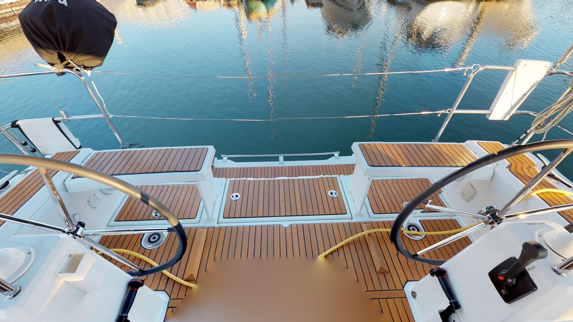 Yacht Photos Pics