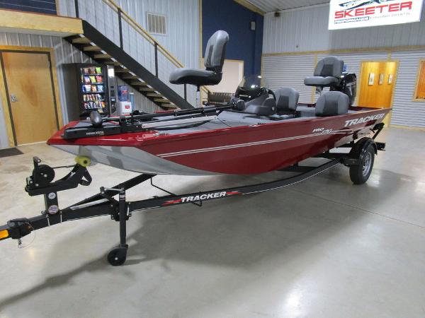 2022 Tracker Boats boat for sale, model of the boat is Pro 170 & Image # 5 of 34