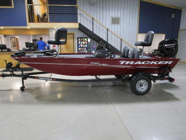 2022 Tracker Boats boat for sale, model of the boat is Pro 170 & Image # 6 of 34