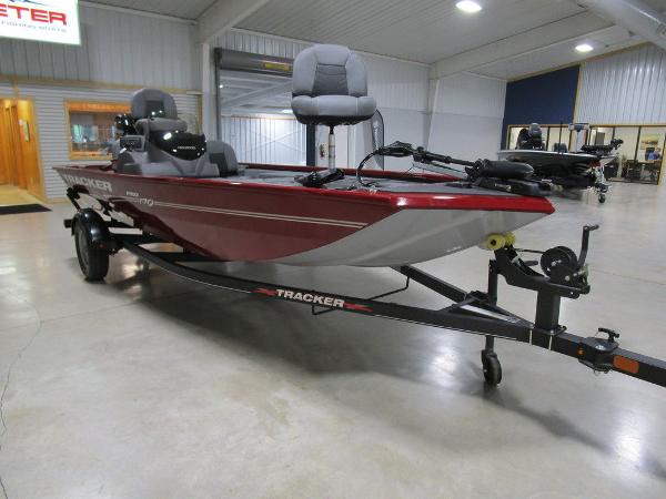 2022 Tracker Boats boat for sale, model of the boat is Pro 170 & Image # 2 of 34