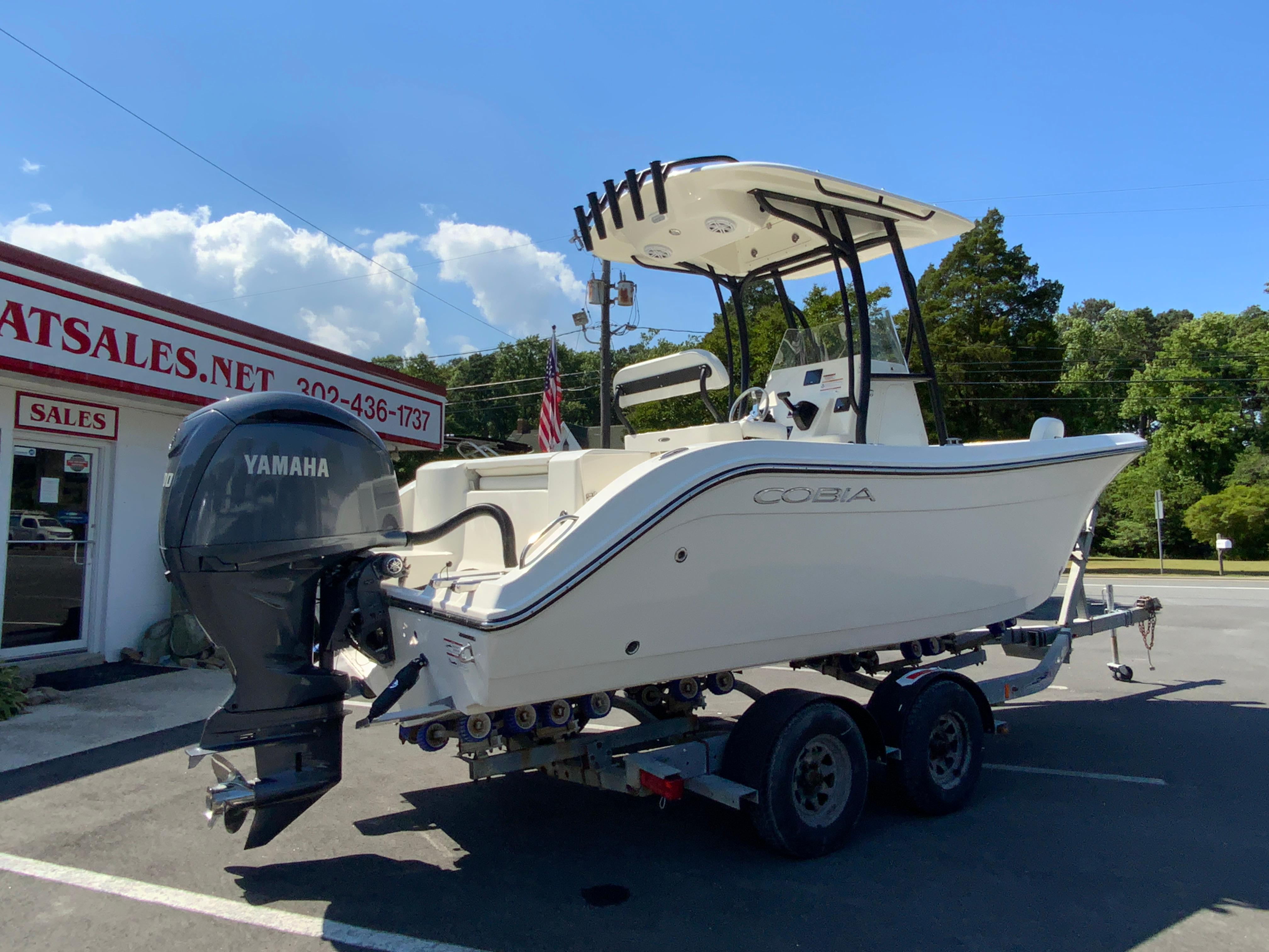 2024 Cobia 220 Center Console-4