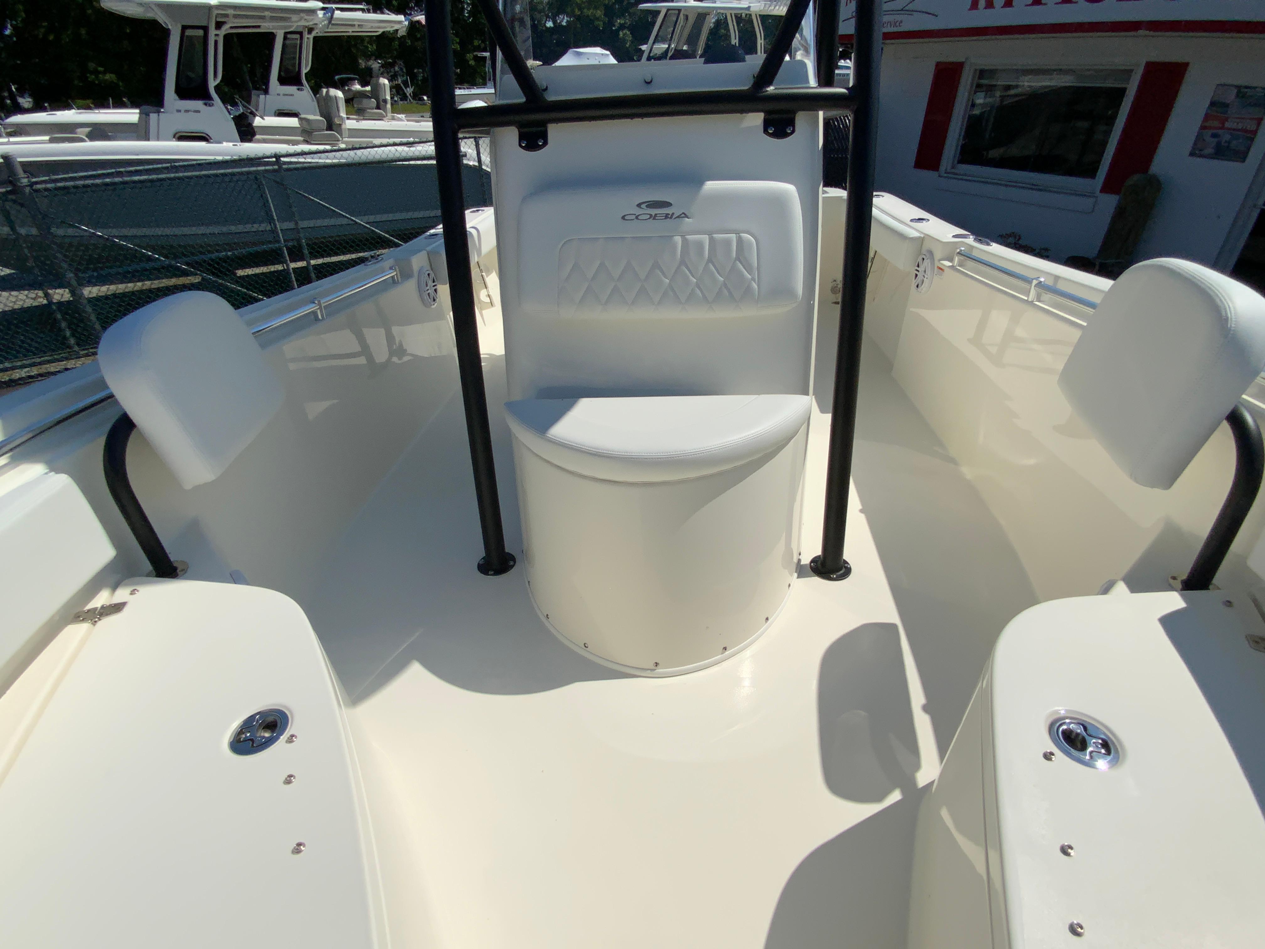 2024 Cobia 220 Center Console-19