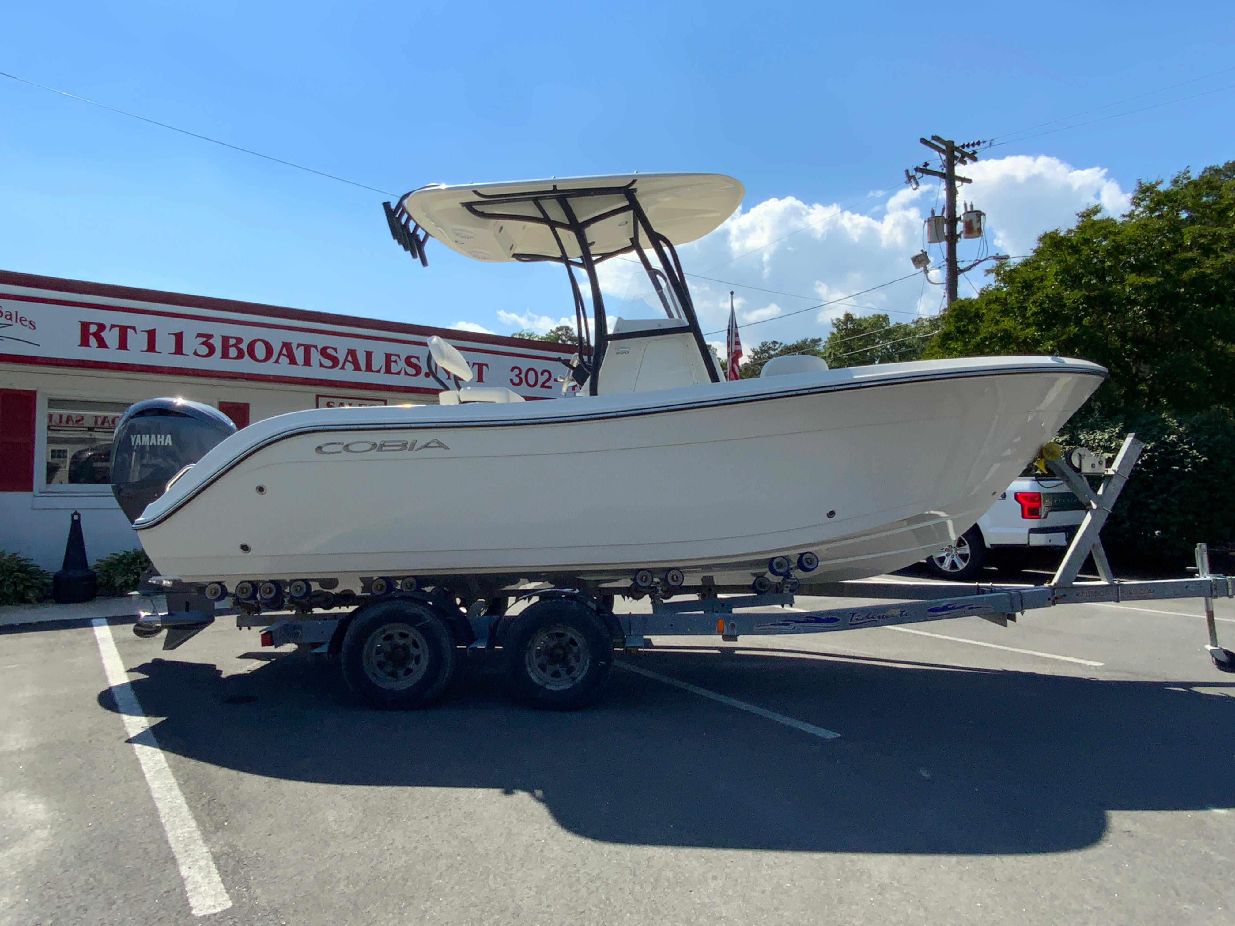 2024 Cobia 220 Center Console