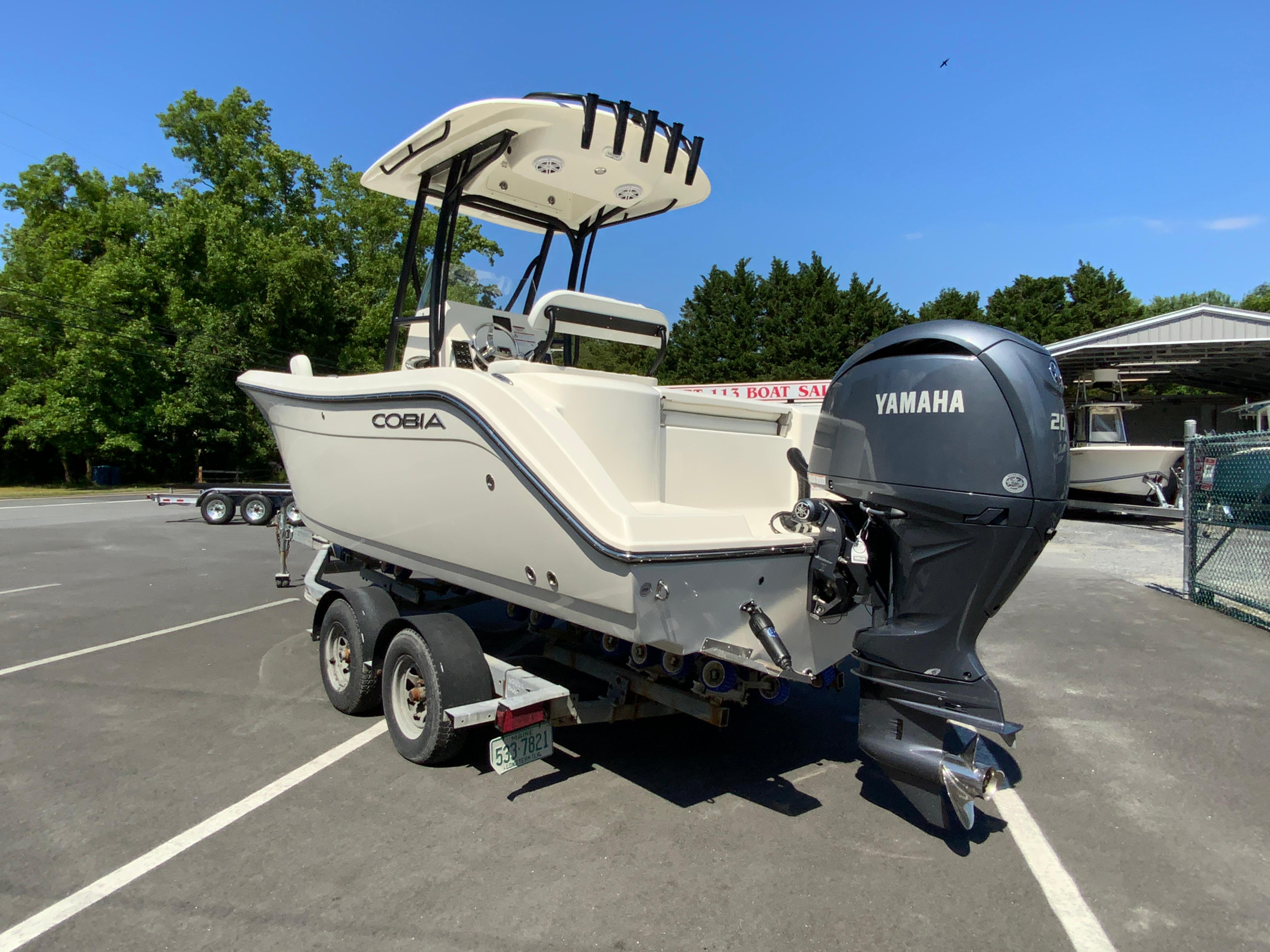 2024 Cobia 220 Center Console-6