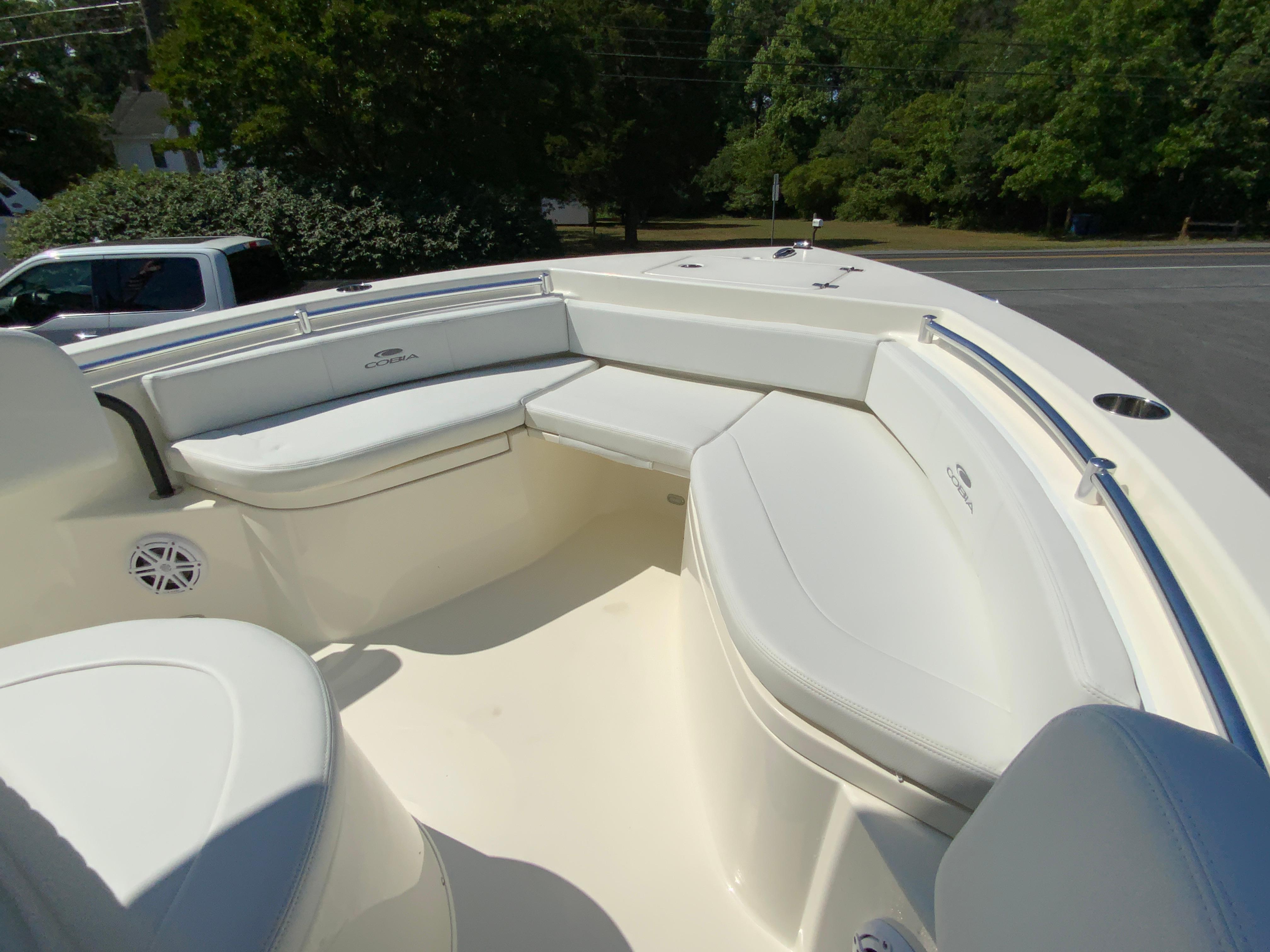 2024 Cobia 220 Center Console-14