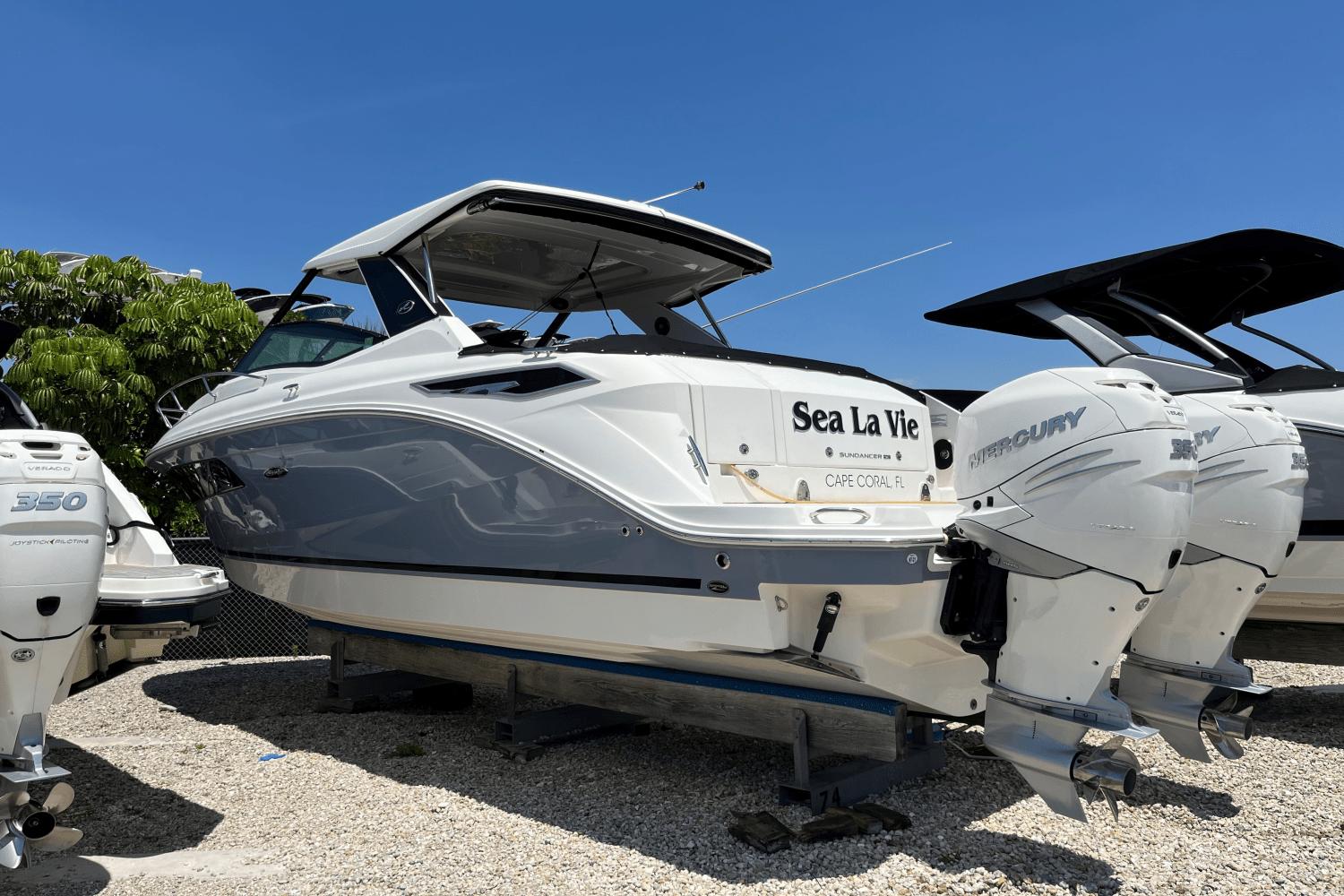2022 Sea Ray 32 sundancer outboard