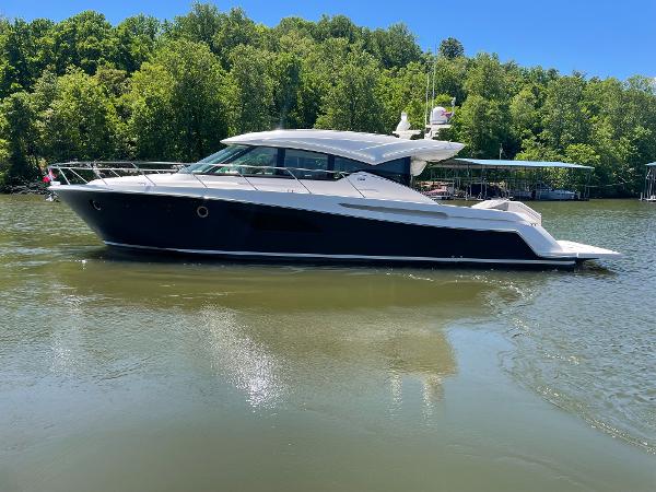 2019 Tiara C53