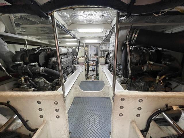 2006-silverton-42-convertible-power-9783176-20250507111905972-1_XLARGE