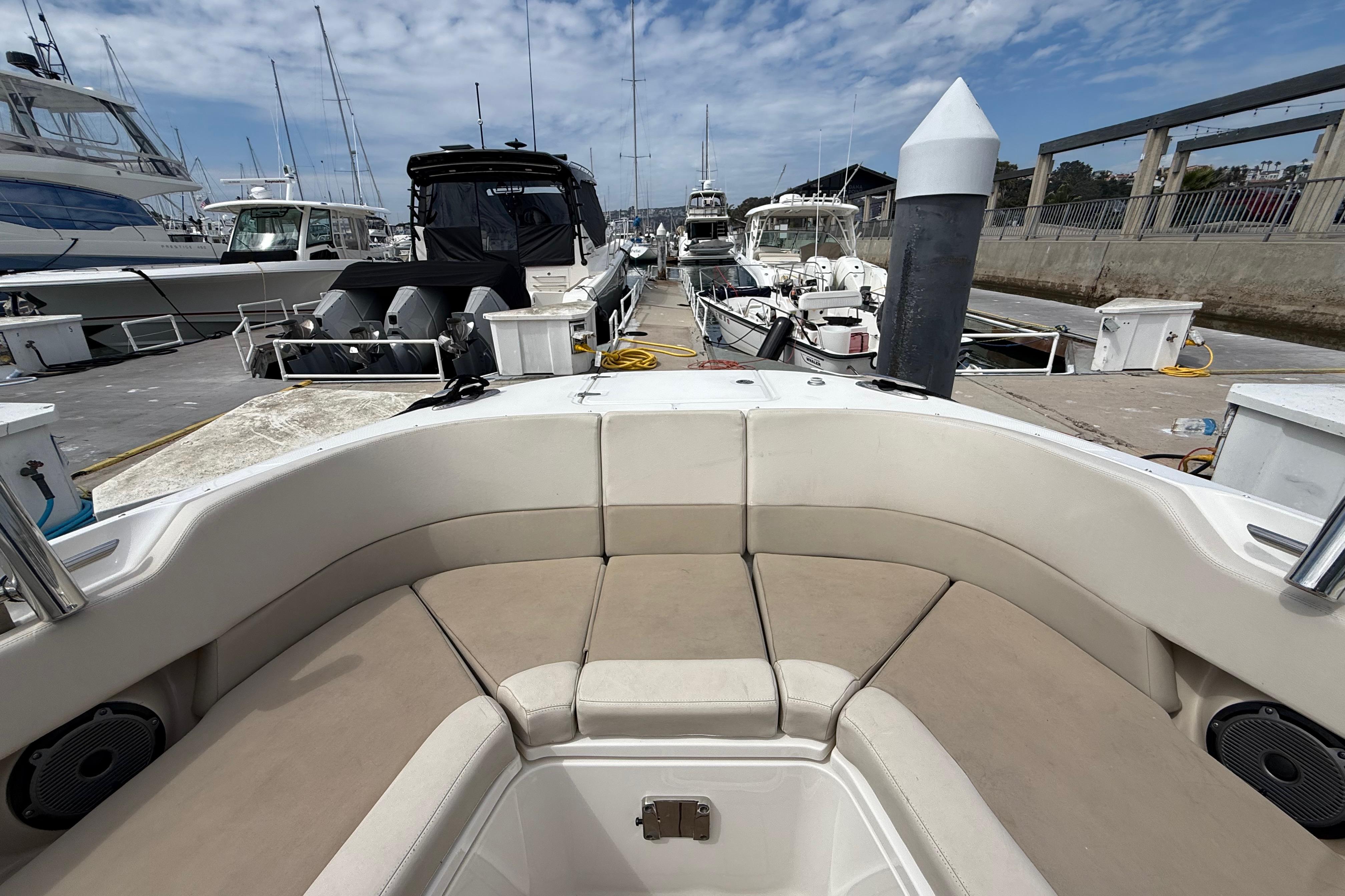 2023 Boston Whaler 320 Vantage #TBMB0710I inventory image at Sun Country Marine Group, Newport Beach