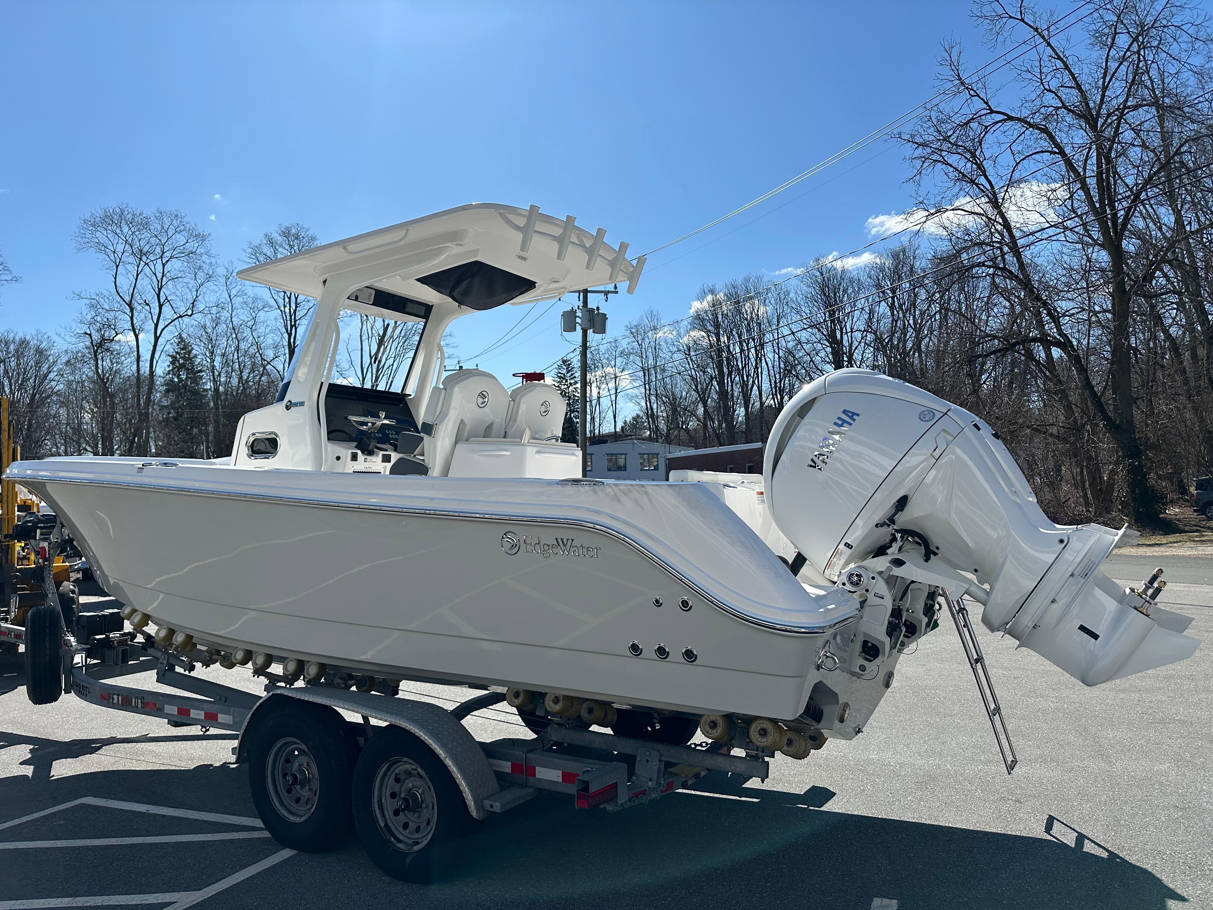2025 Edgewater 262 Center Console-7