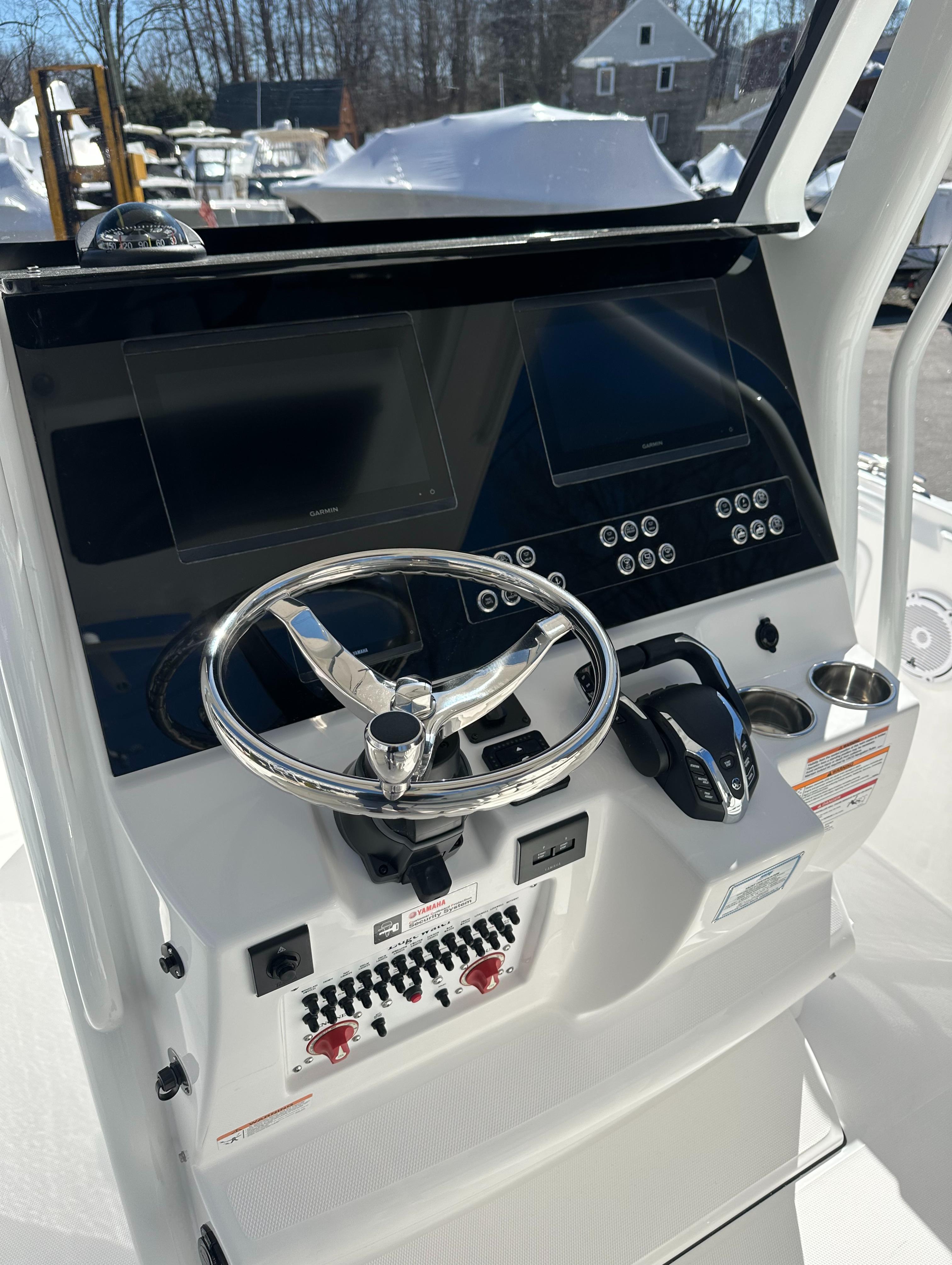 2025 Edgewater 262 Center Console-26