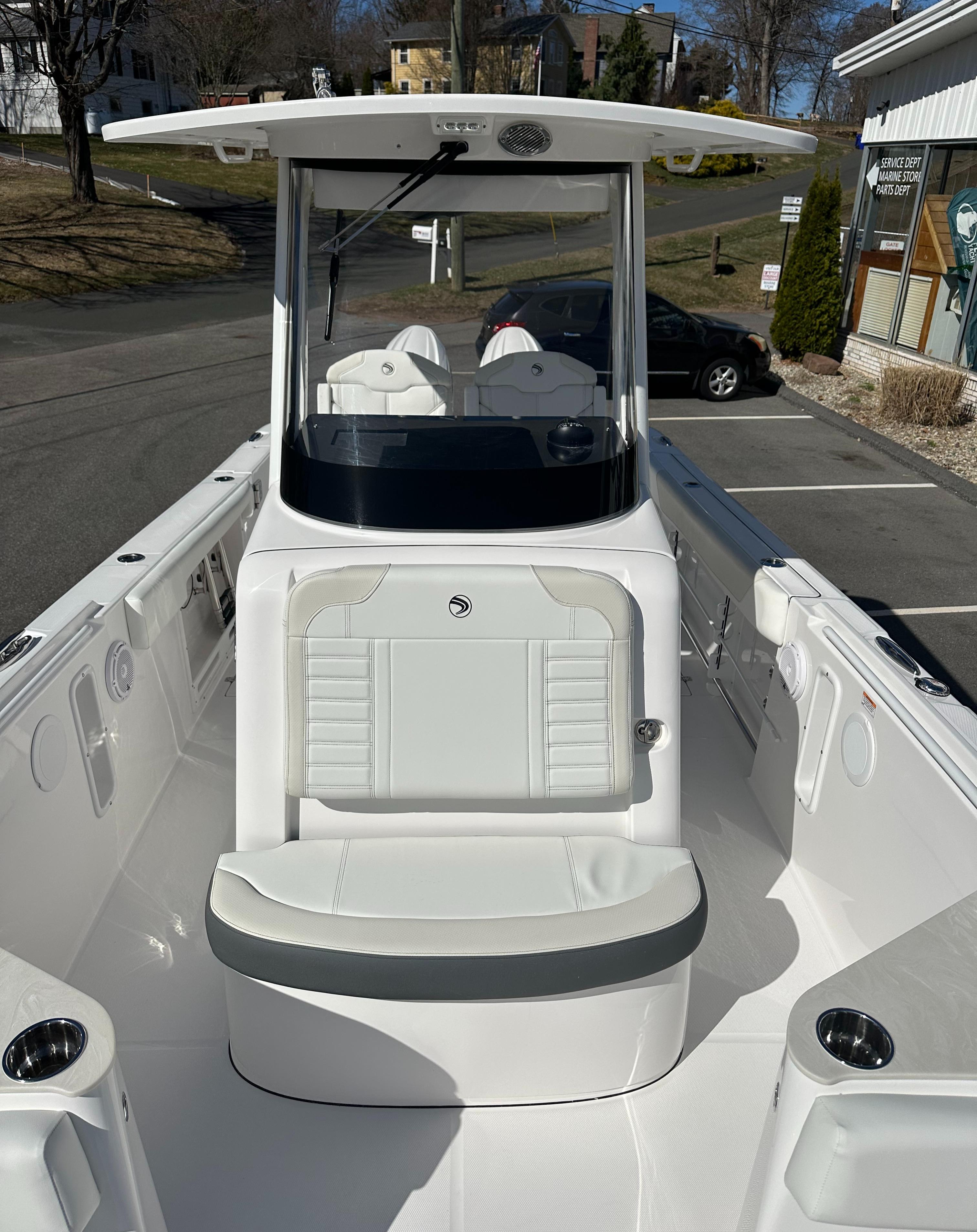 2025 Edgewater 262 Center Console-39