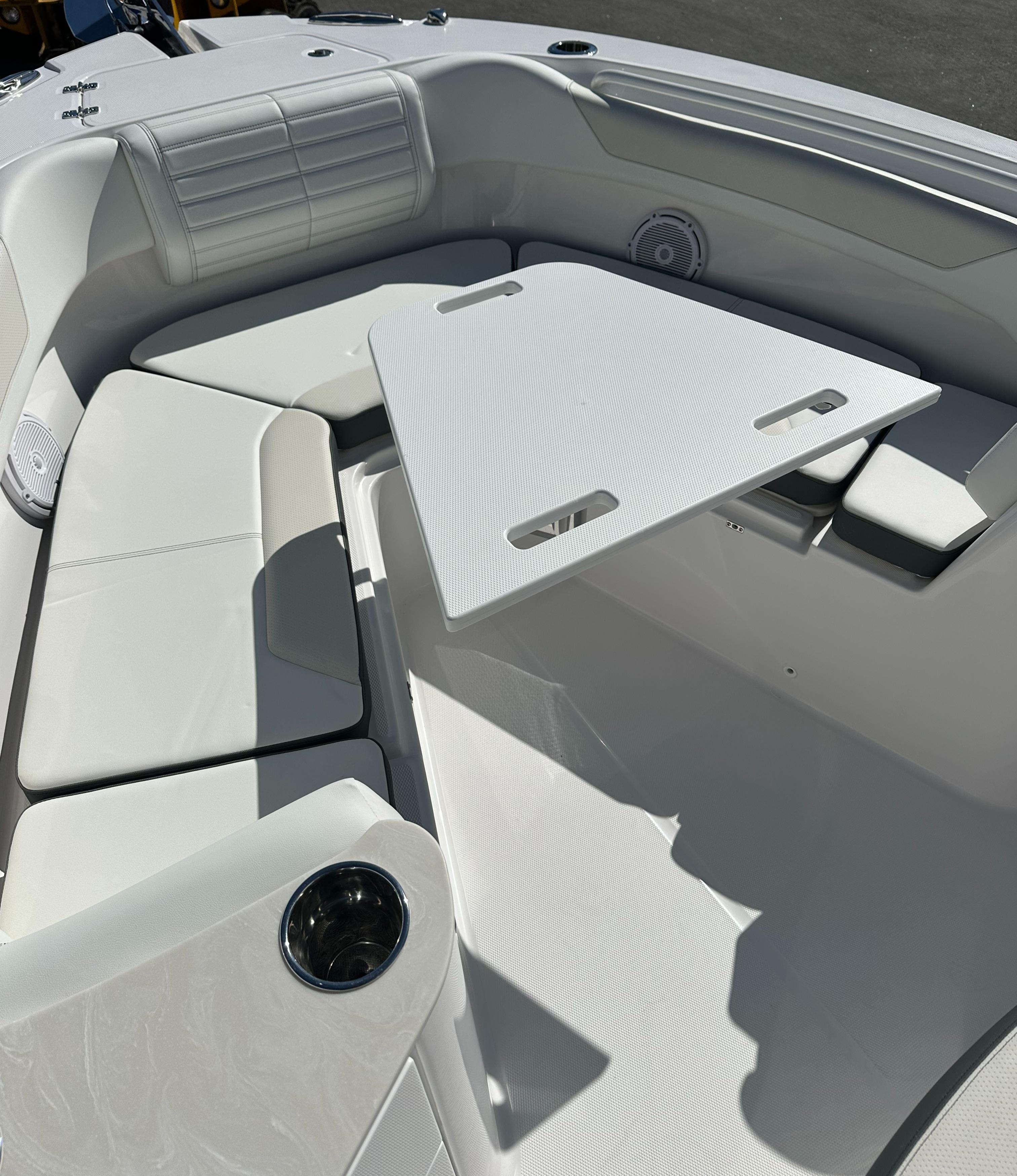 2025 Edgewater 262 Center Console-34