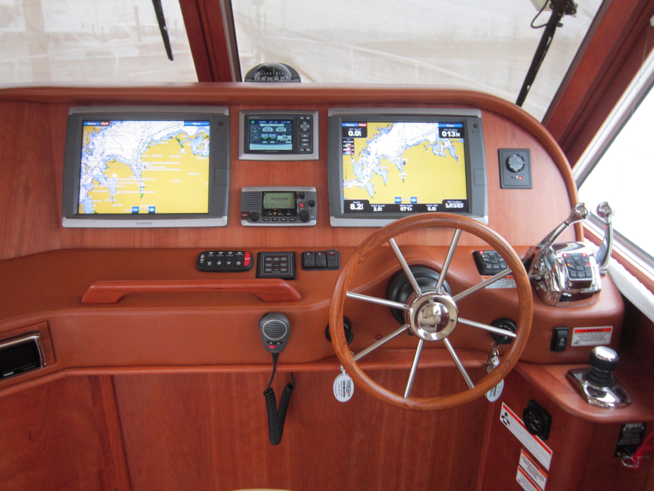 GARMIN 7215u0027s