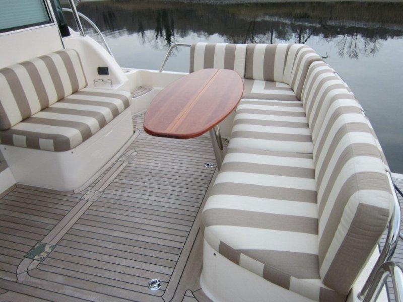 Cockpit Seating 2