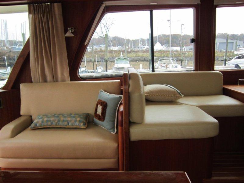 Salon Port Side