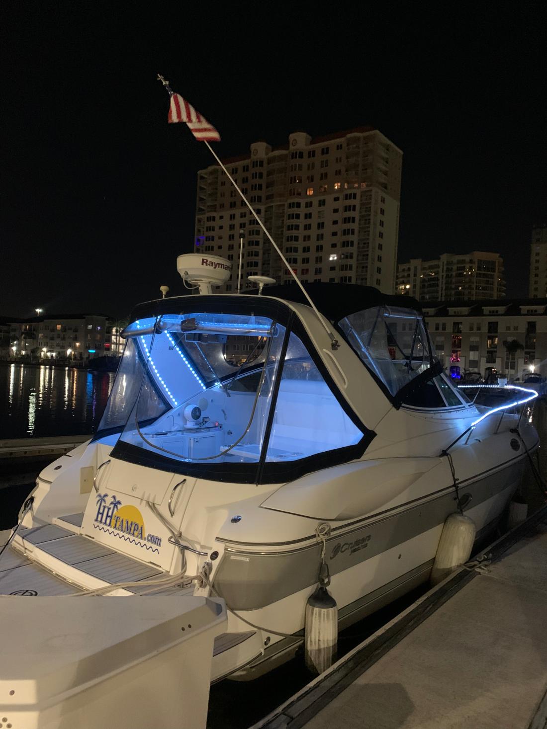 2006 Cruisers 320 Express