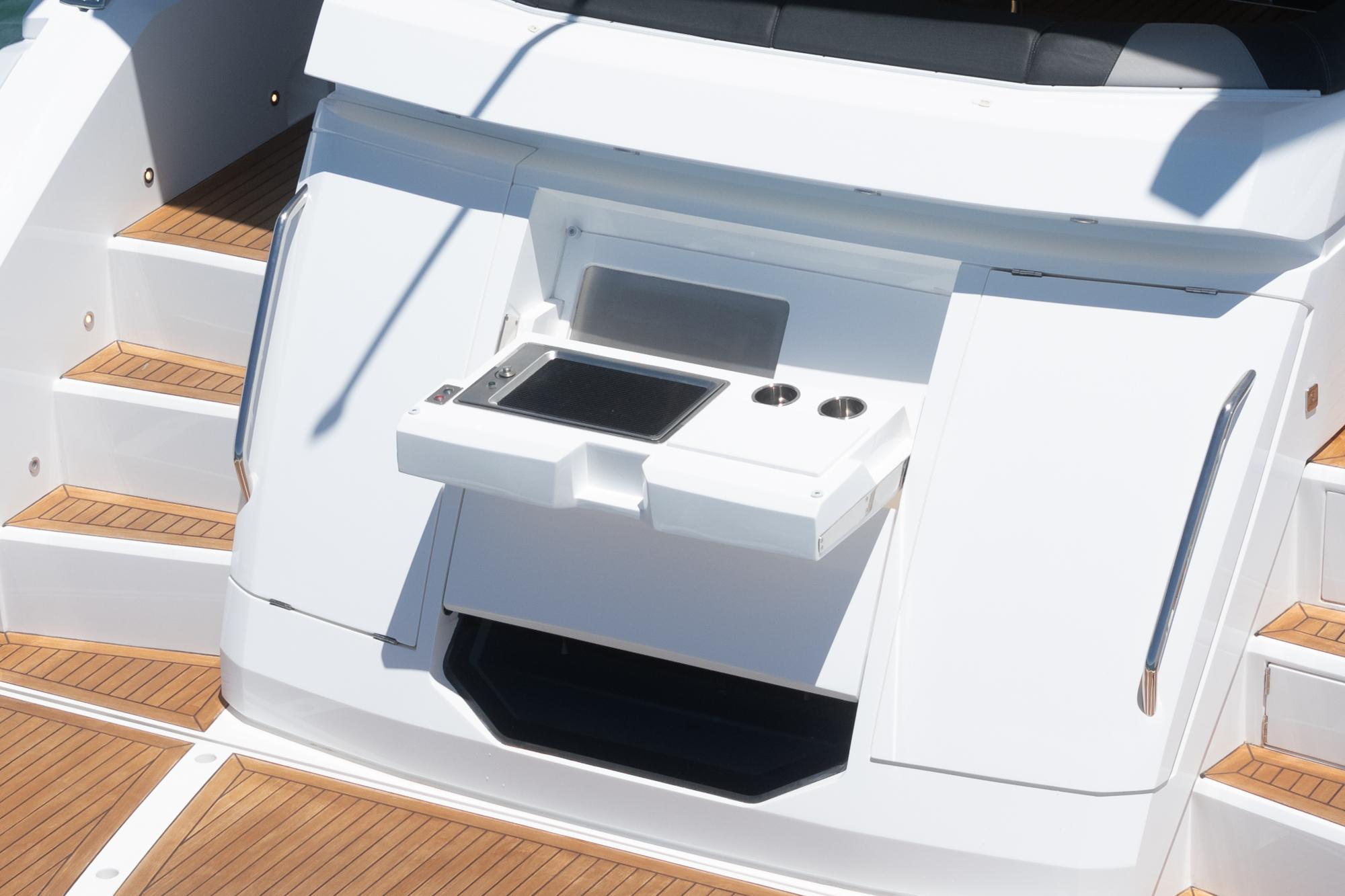2022 Sunseeker Manhattan 55 #TBRL7679LLC inventory image at Sun Country Marine Group, Newport Beach 2022 Sunseeker Manhattan 55 #TBRL7679LLC inventory image at Sun Country Marine Group, Newport Beach