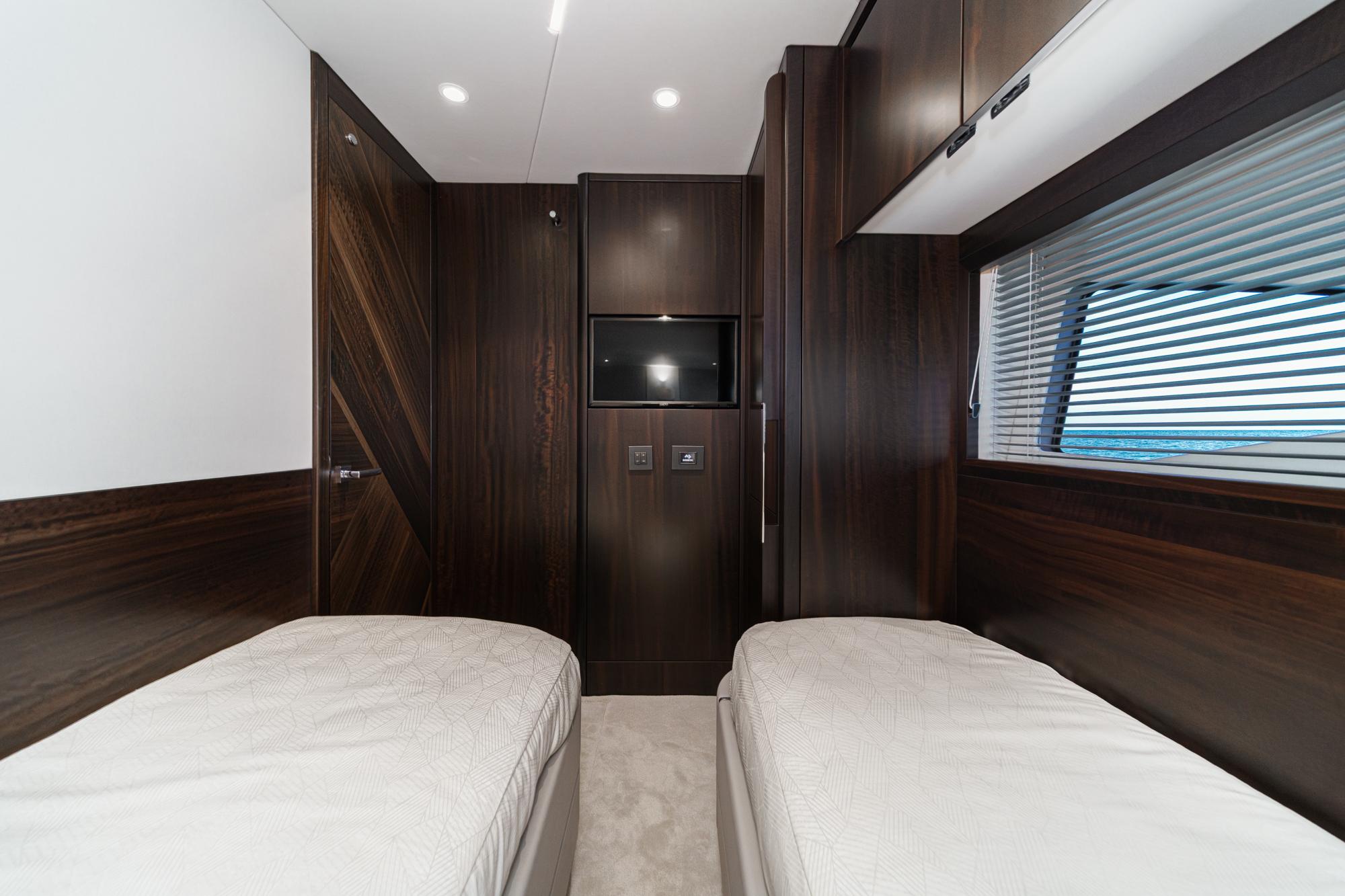 2022 Sunseeker Manhattan 55 #TBRL7679LLC inventory image at Sun Country Marine Group, Newport Beach 2022 Sunseeker Manhattan 55 #TBRL7679LLC inventory image at Sun Country Marine Group, Newport Beach