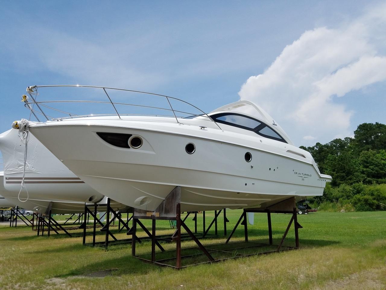 35' Beneteau 2016
