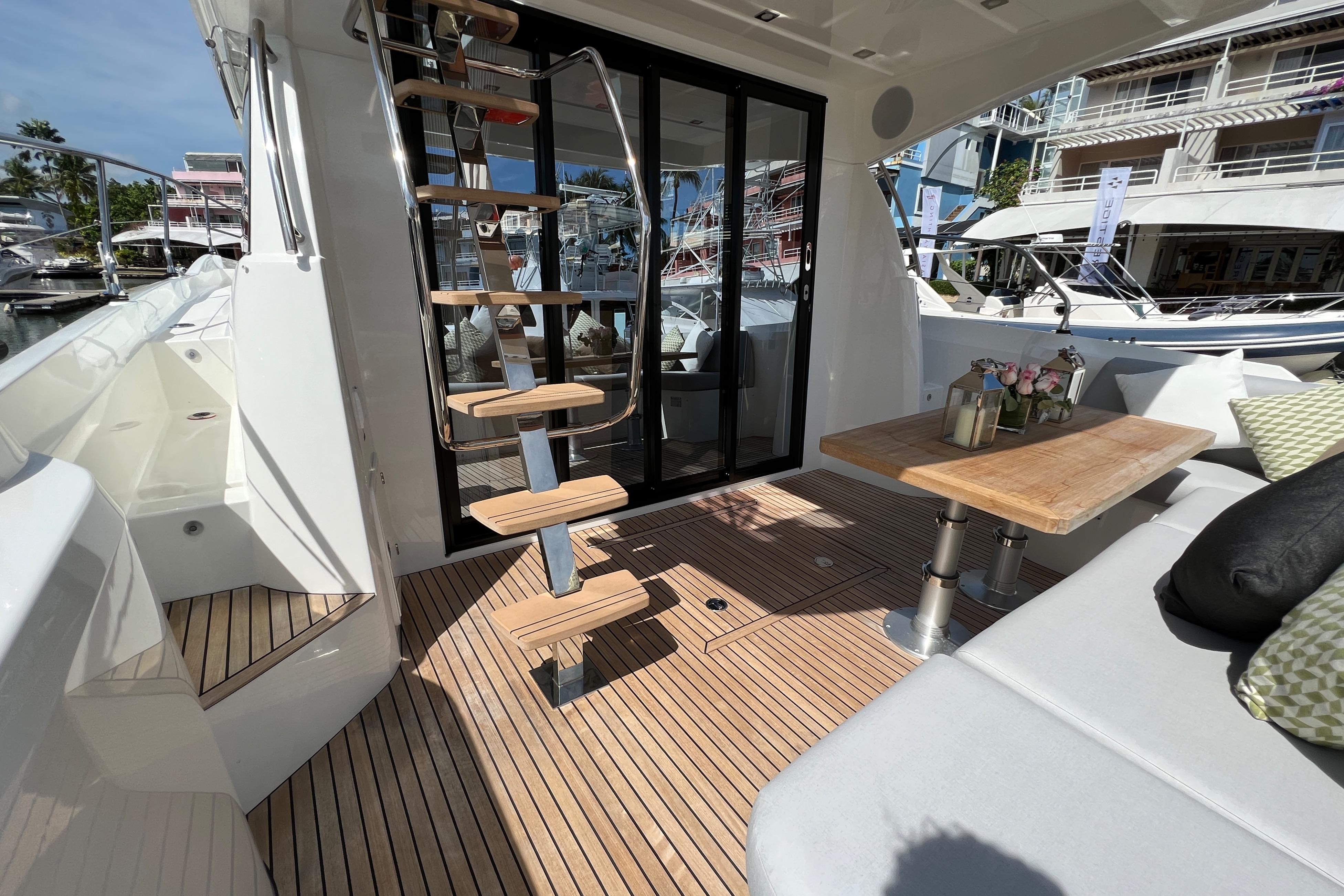 沛海馳 Prestige Yachts